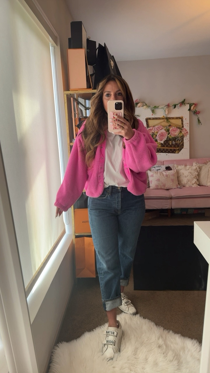 Jeans, hot pink fleece jacket, hit the slopes jacket, free people jacket, amazon find

#LTKover40 #LTKshoecrush #LTKfindsunder100