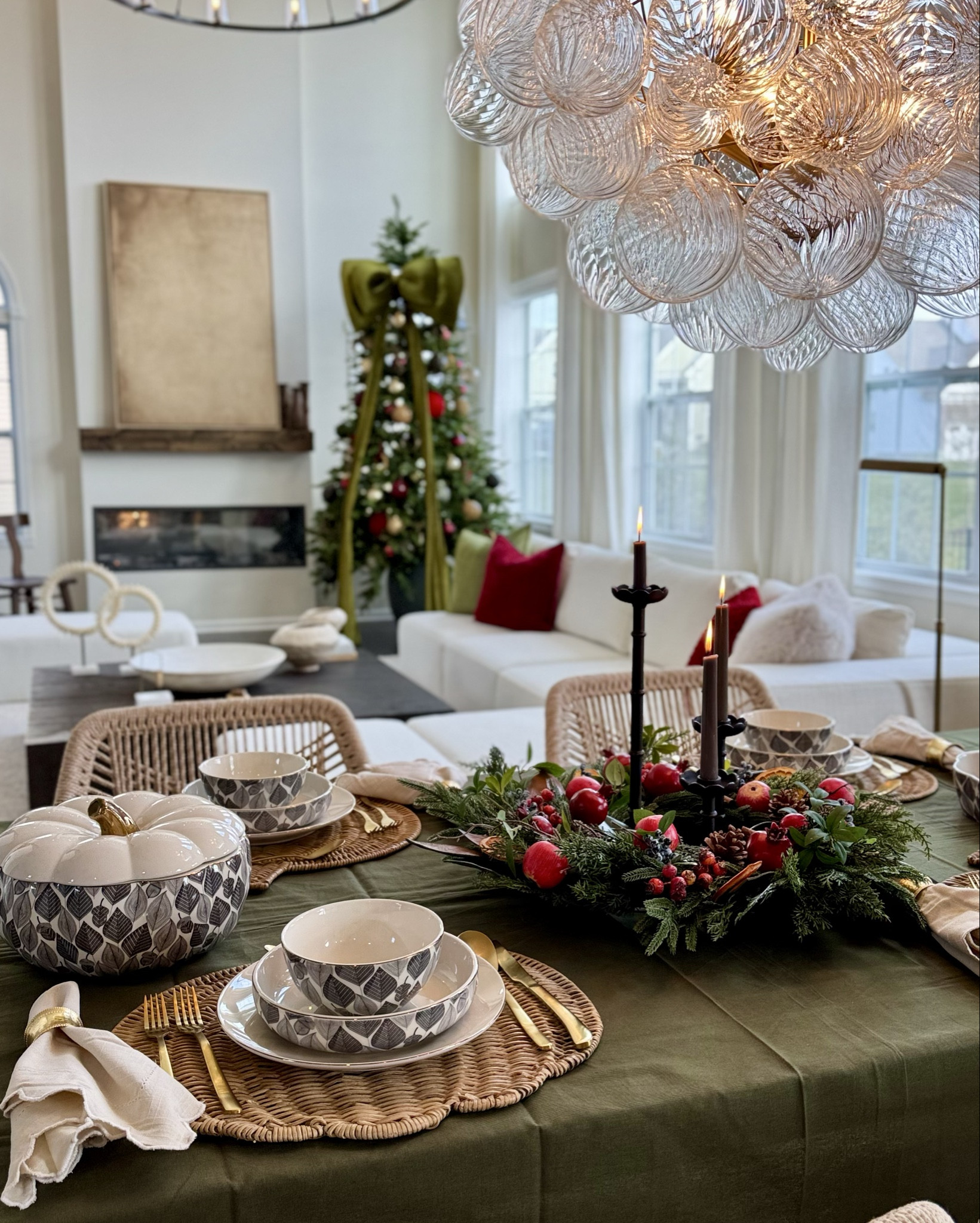 Dinnerware | Serving set | Flatware | Tablescape | plates | holiday Dining | Thanksgiving | Fall Dinnerware 