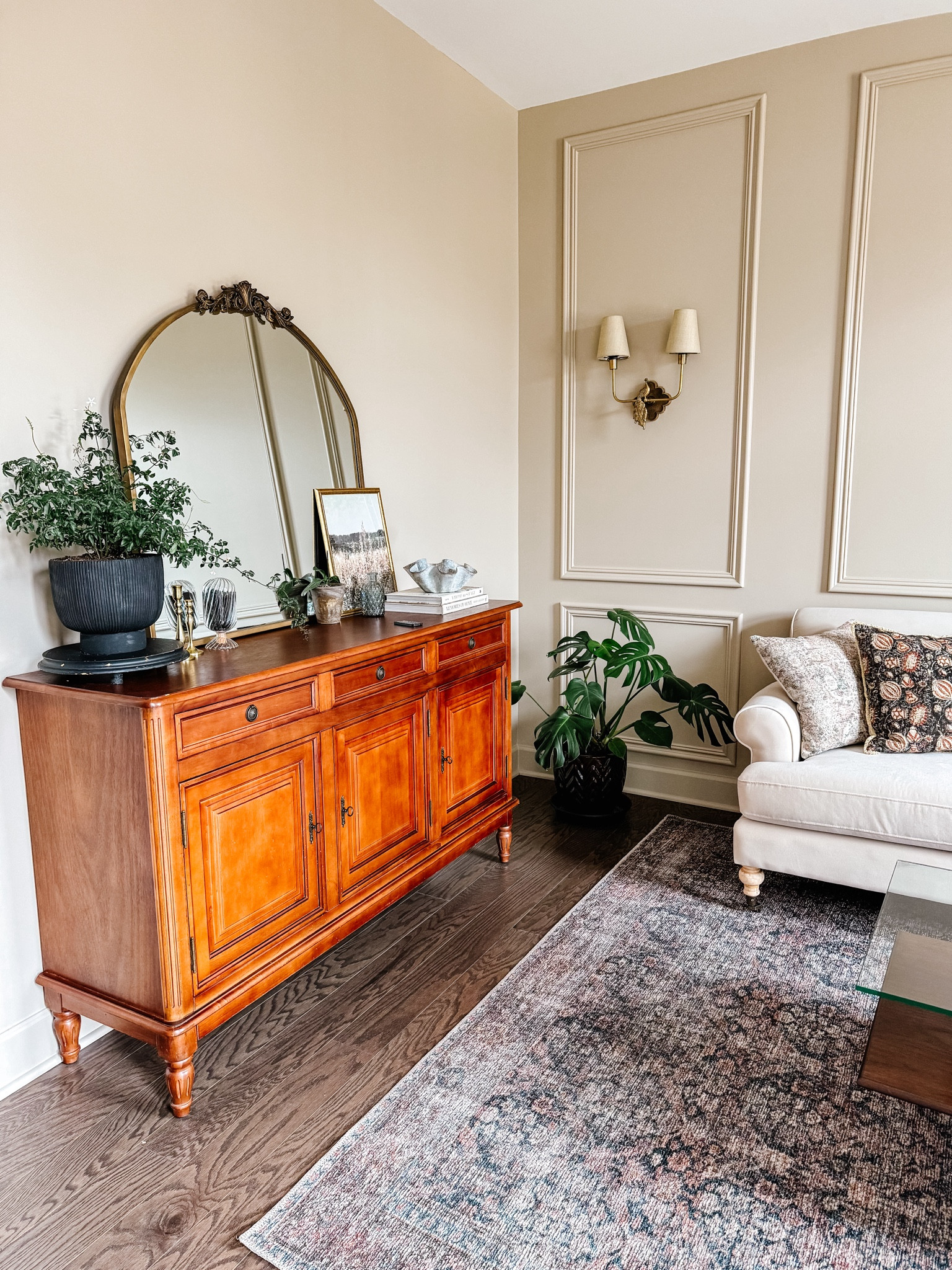 Timeless pieces meet modern vibes in the perfect vintage reading room

#LTKhome