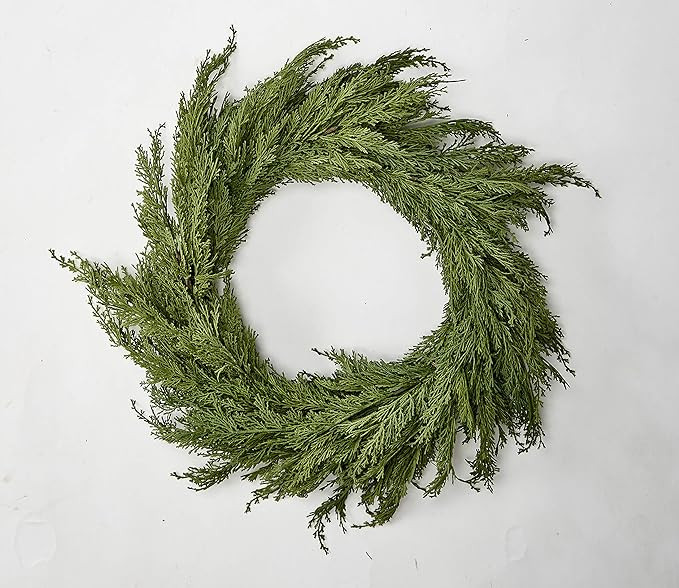 Amazon.com: Worth Imports 24" Cedar Wreath, Green : Home & Kitchen | Amazon (US)