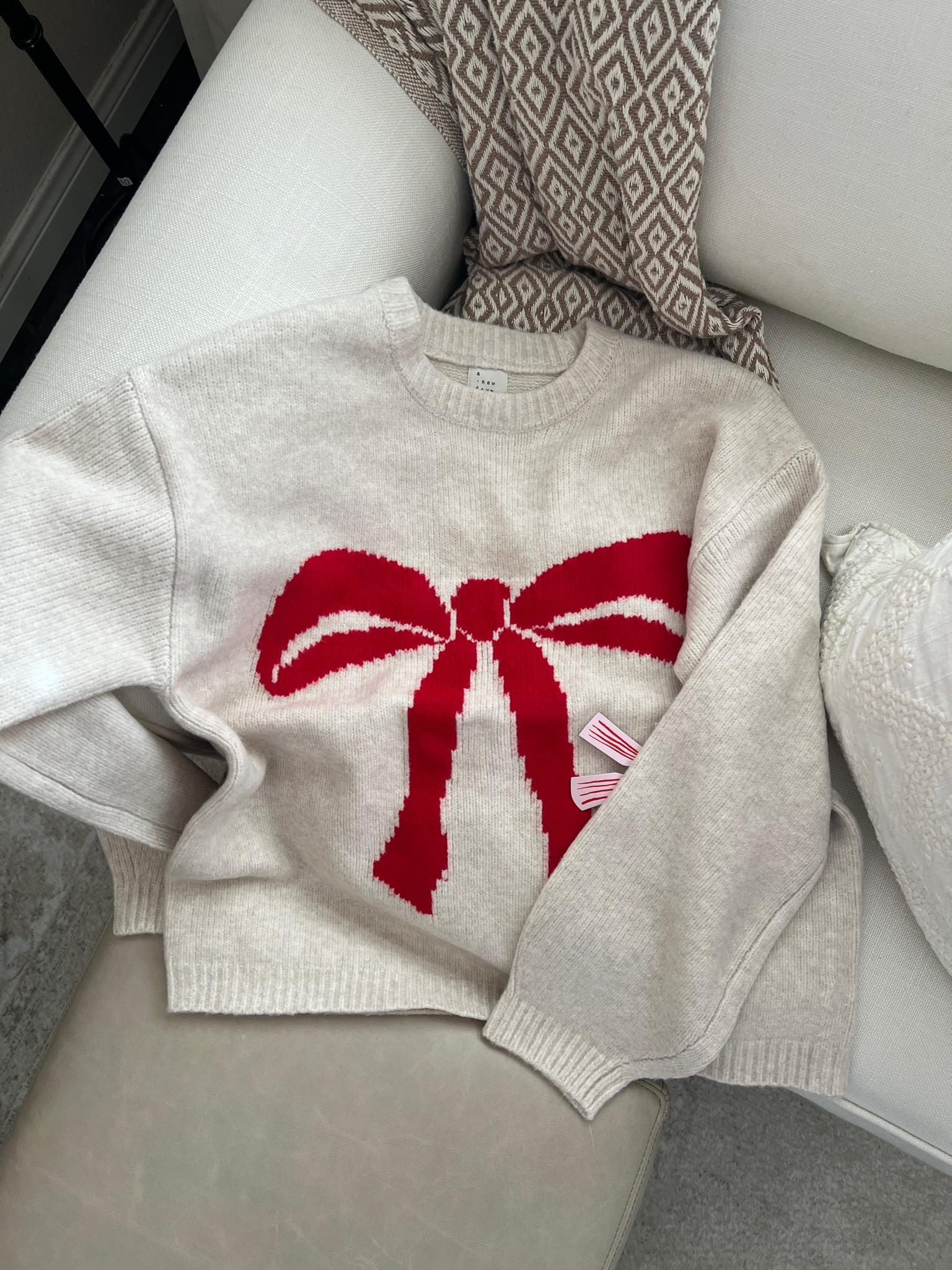 Holiday bow sweater 