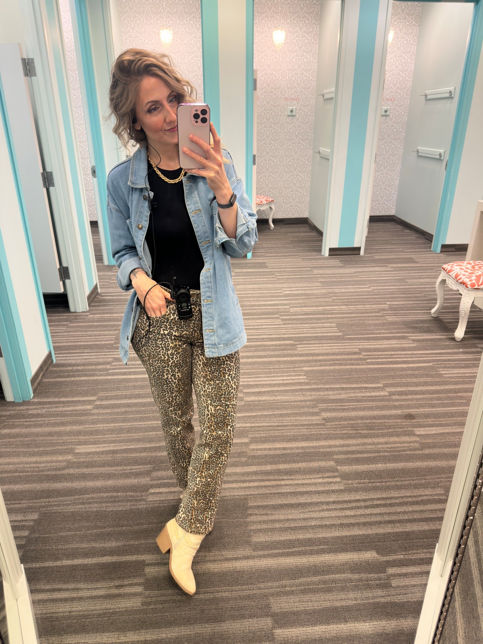 Wearing medium in bodysuit, wearing 4 in jeans and small in jacket 

#LTKootd #LTKSaleAlert #LTKmomlife