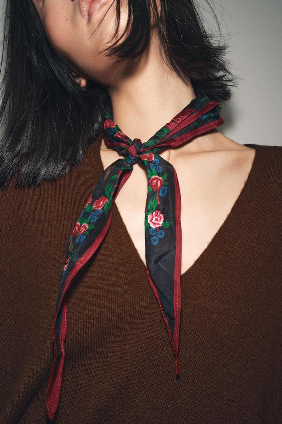 PRINTED BANDANNA WITH SILK EMBROIDERY | Zara UK
