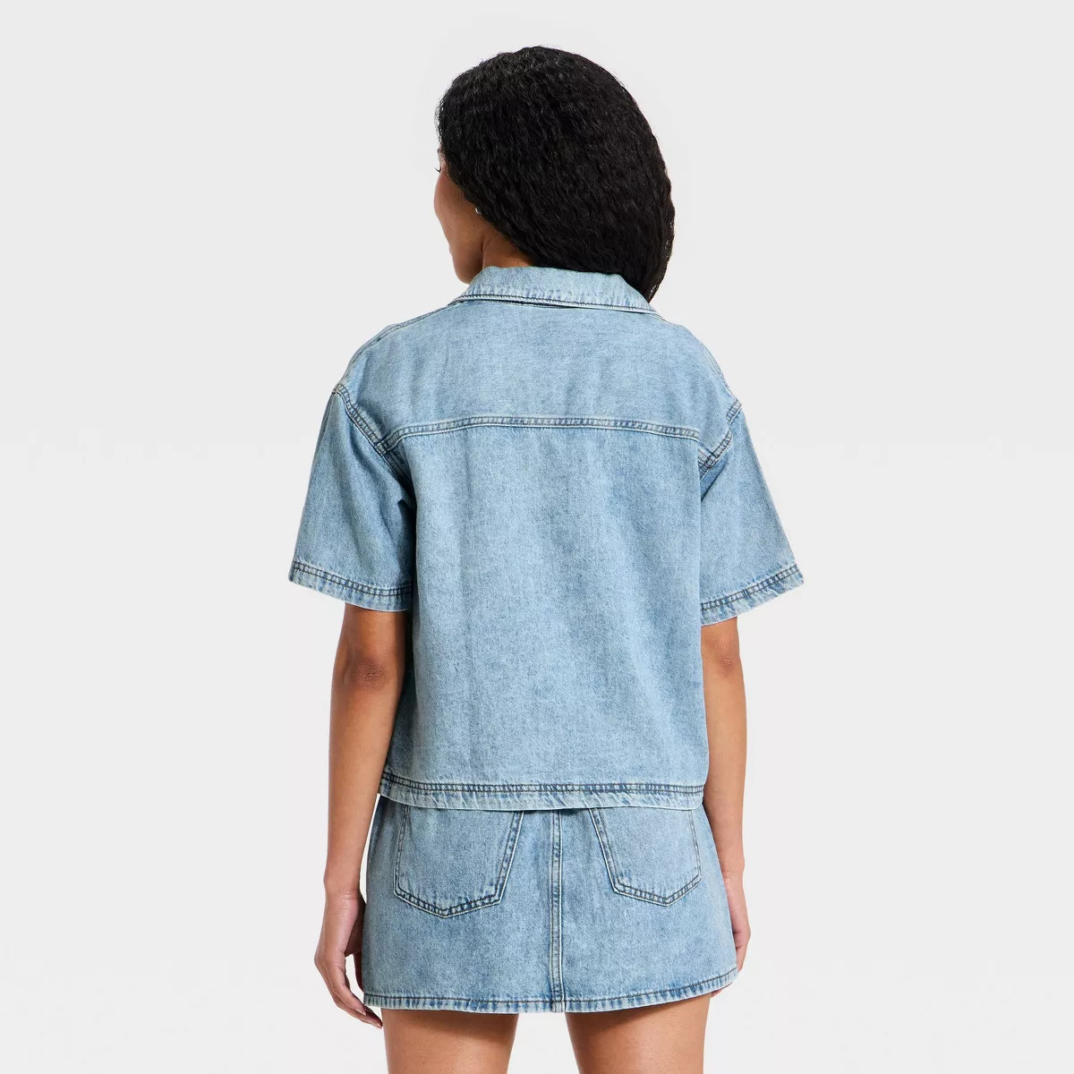 Women's Short Sleeve Collared Denim Beach Shirt - Universal Thread™ Light Wash S | Target