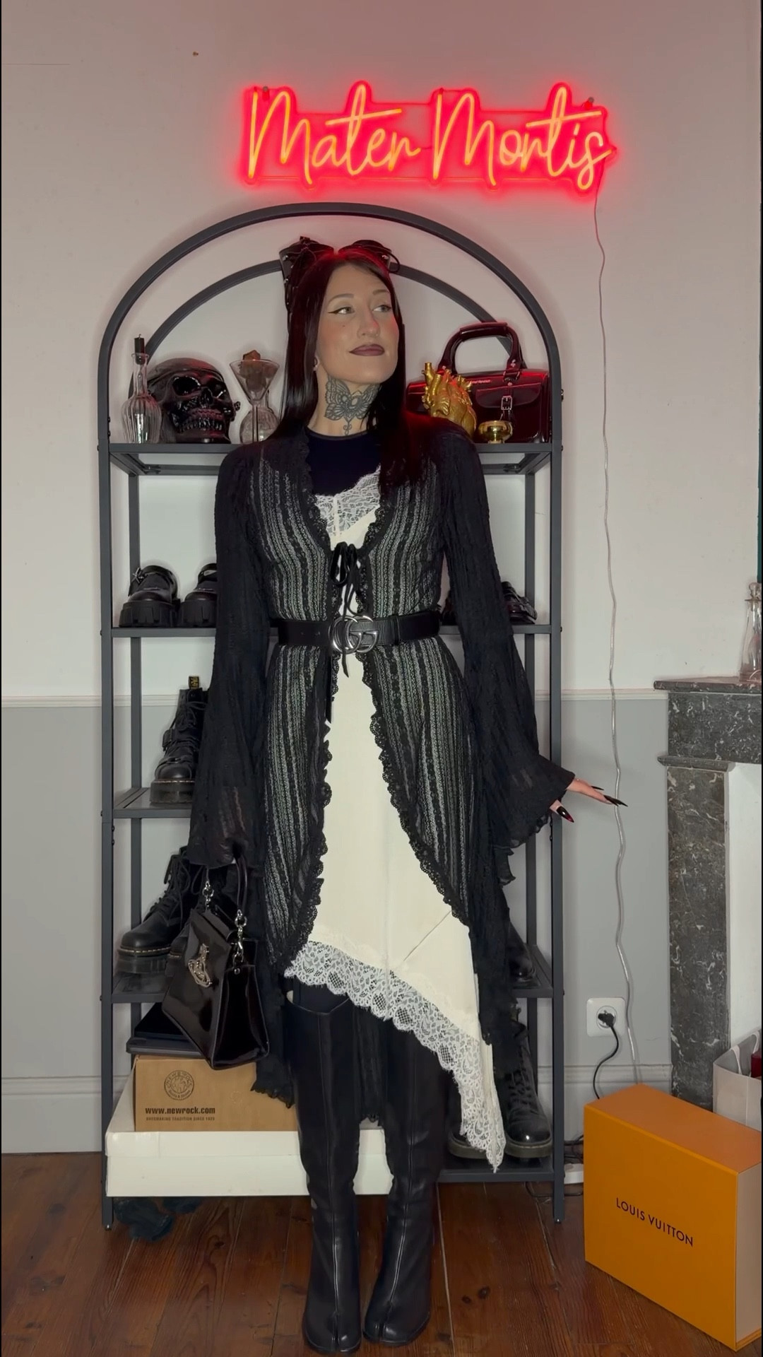 Soft goth, elegant goth, Dark feminine energy, corporate goth

#LTKeurope #LTKfrance #LTKpetite