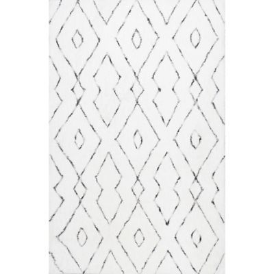 nuLOOM Beaulah Shaggy 7-Foot 6-Inch x 9-Foot 9-Inch Area Rug in White | Bed Bath & Beyond