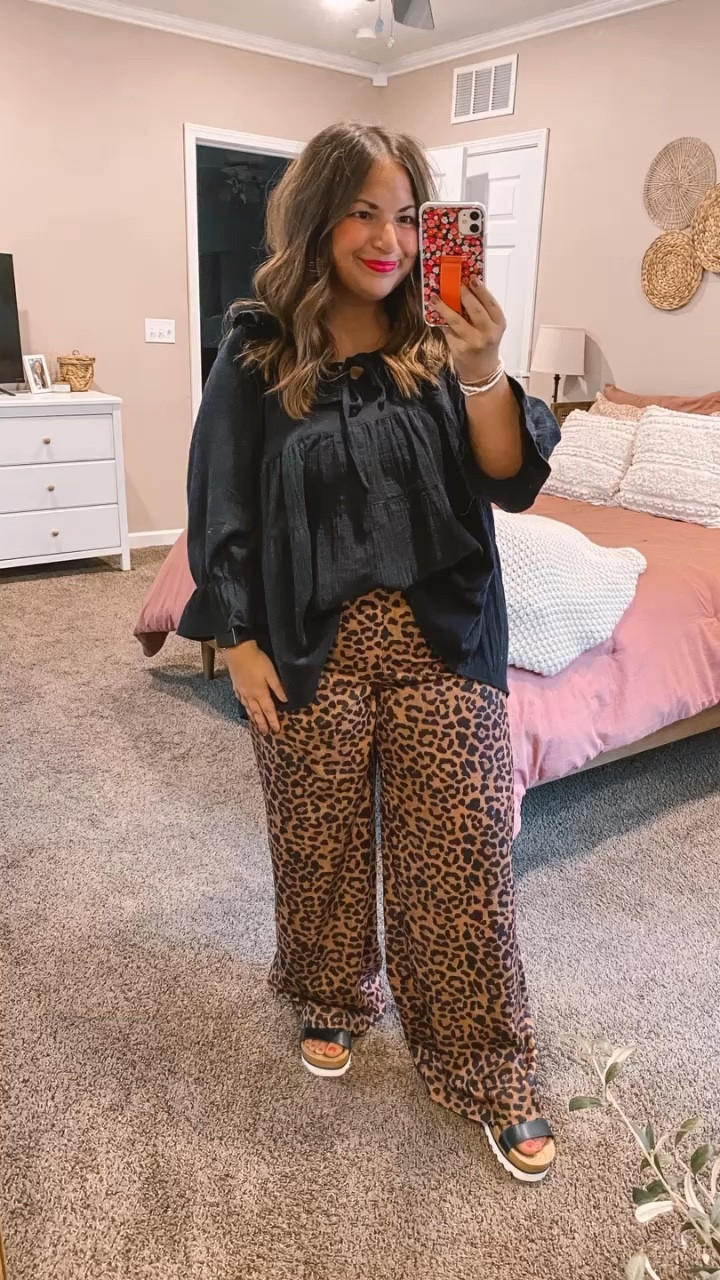 My middle school self is so happy leopard is trending again lol head to toe Amazon fit!

sandals: fit true to size // wearing a 5
pants: fit true to size // wearing a large
top: fits oversized (super flowy fit) // wearing a large

#LTKFindsUnder50 #LTKFindsUnder100 #LTKStyleTip