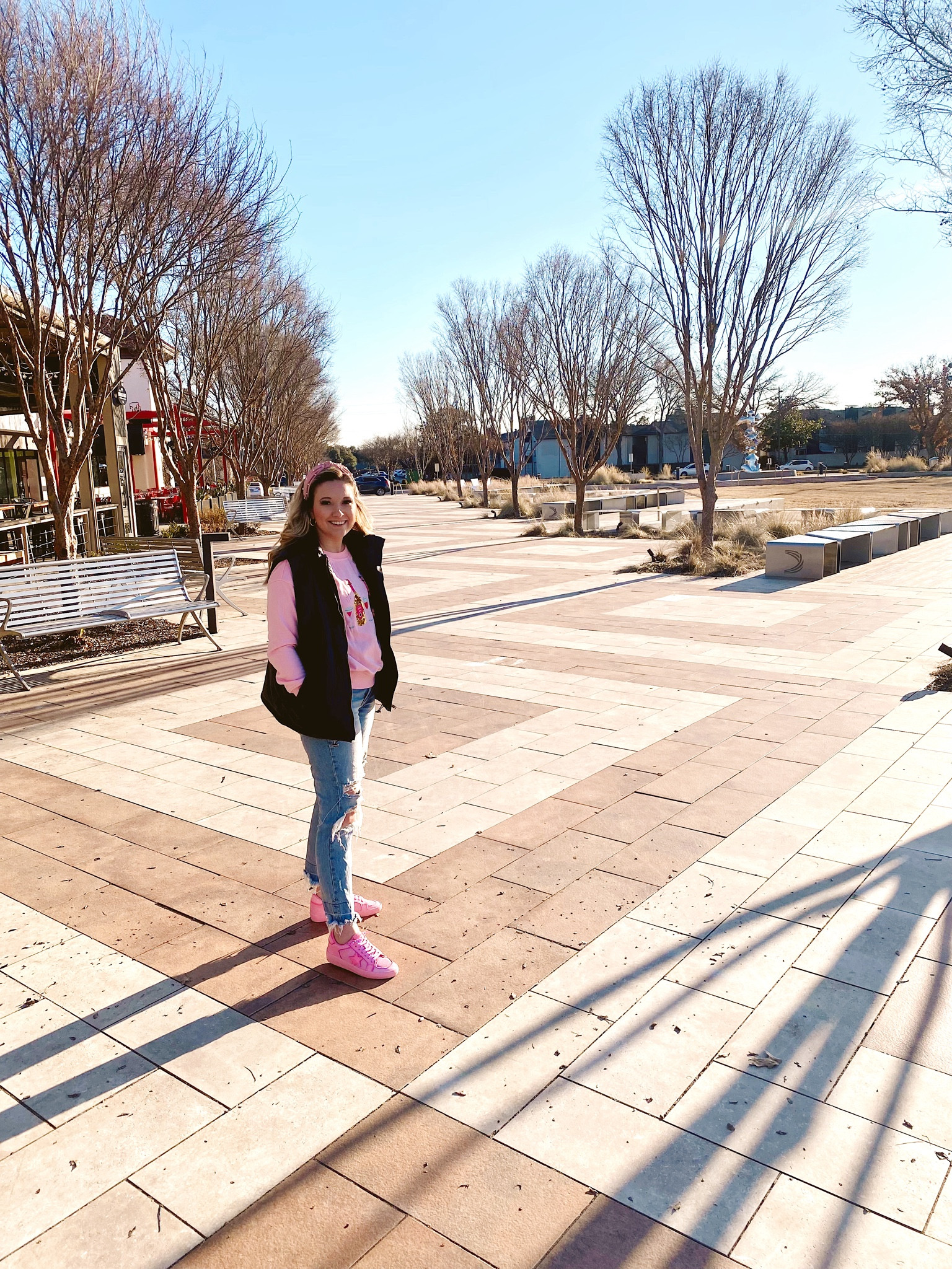 Winter outfit but make it pink! 

Puffer jacket
Womens shoes 
Winter fashion 

#LTKstyletip #LTKfindsunder100 #LTKSeasonal