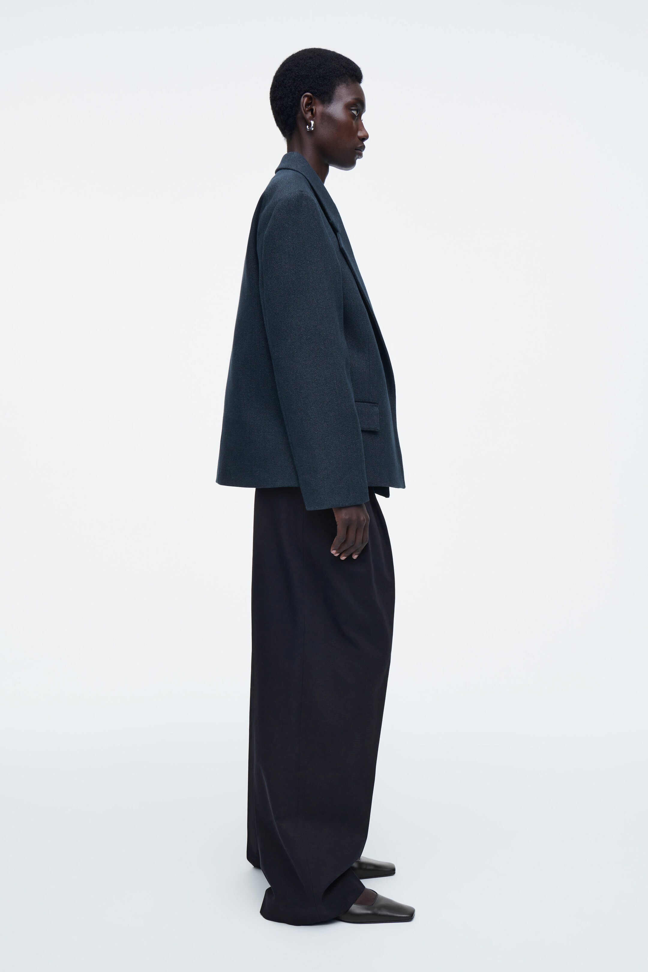 OVERSIZED EXAGGERATED-SHOULDER DENIM-LOOK BLAZER - DARK BLUE | COS (EU)