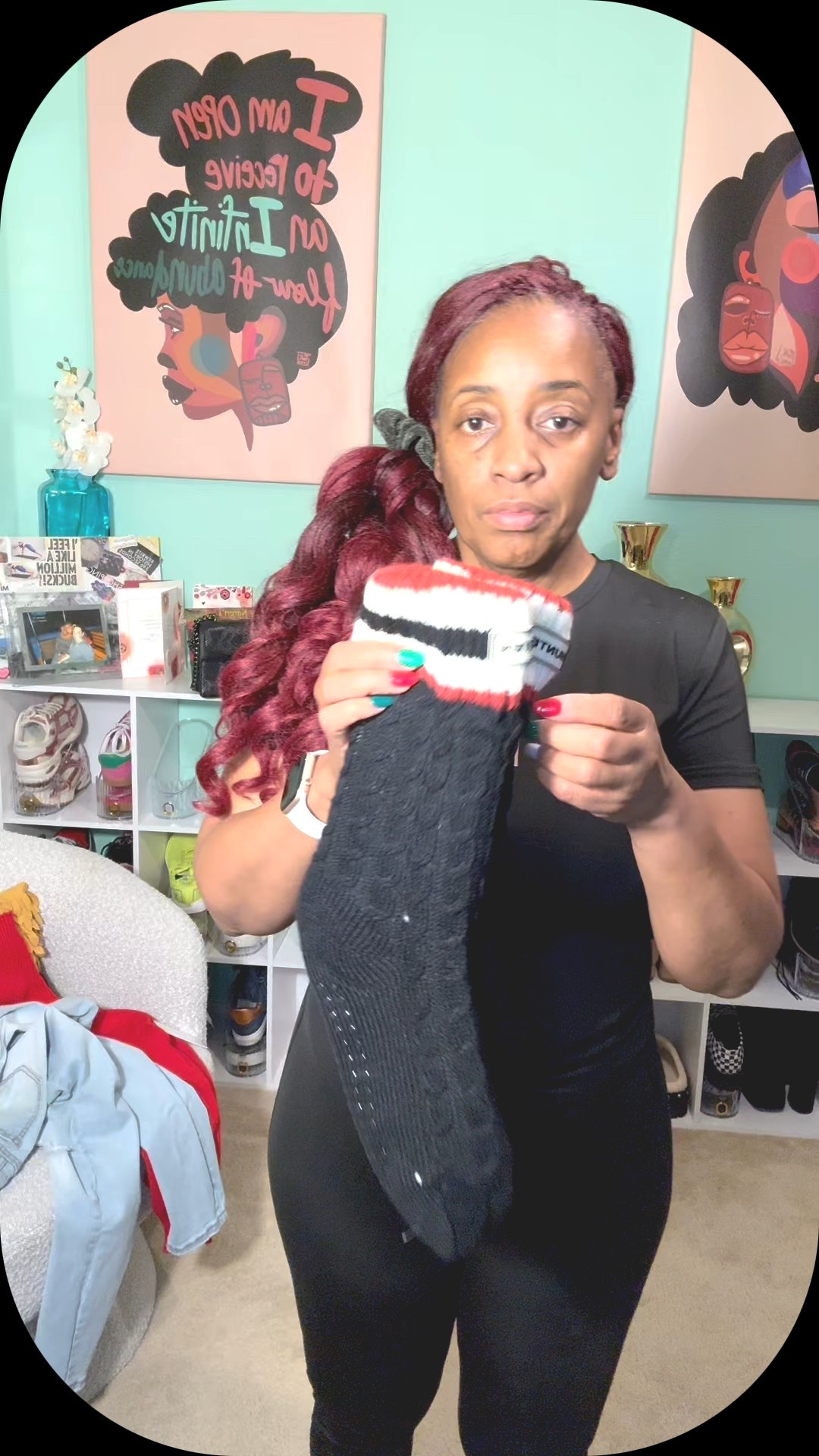 Tonight’s OOTD is serving cozy with a little attitude 😏
Off-the-shoulder sweater ✔️
Cut-out jeans ✔️
Black UGGs with Hunter socks ✔️

Comfortable, cute, and effortlessly put together—because comfy doesn’t mean boring.

#LTKootd #LTKgrwm #LTKHoliday