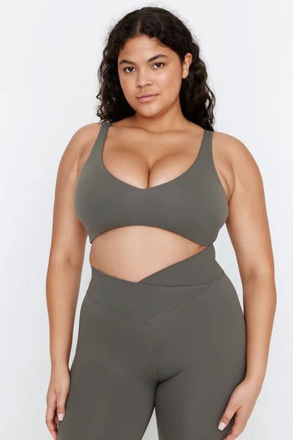 DAYFLEX PUSH-UP SPORTS BRA - DARK OLIVE | TALA (UK)