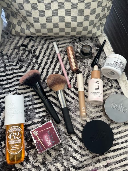 My travel makeup bag! 

#LTKFind #LTKbeauty #LTKunder100