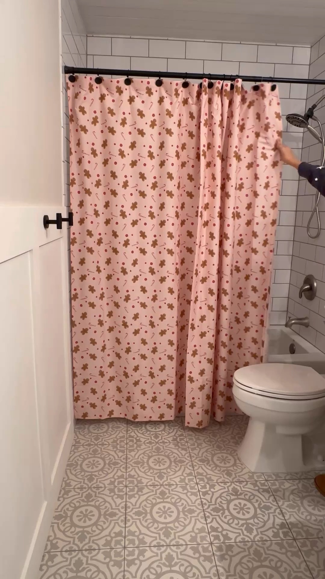 Had to add some Christmas cheer to my bathroom! 

#LTKSeasonal #LTKHome #LTKHoliday