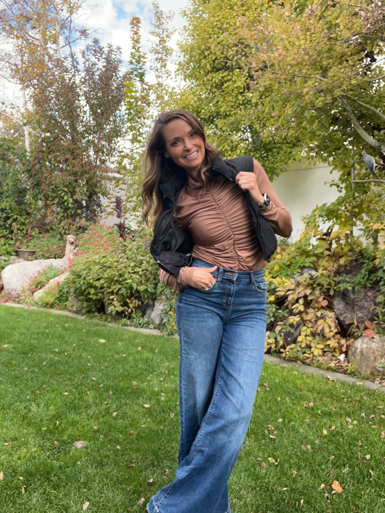 This ruched top is WRINKLE FREE! It’s a fun vibe! Don’t be afraid of it! 

#LTKFindsUnder50 #LTKOver40 #LTKStyleTip