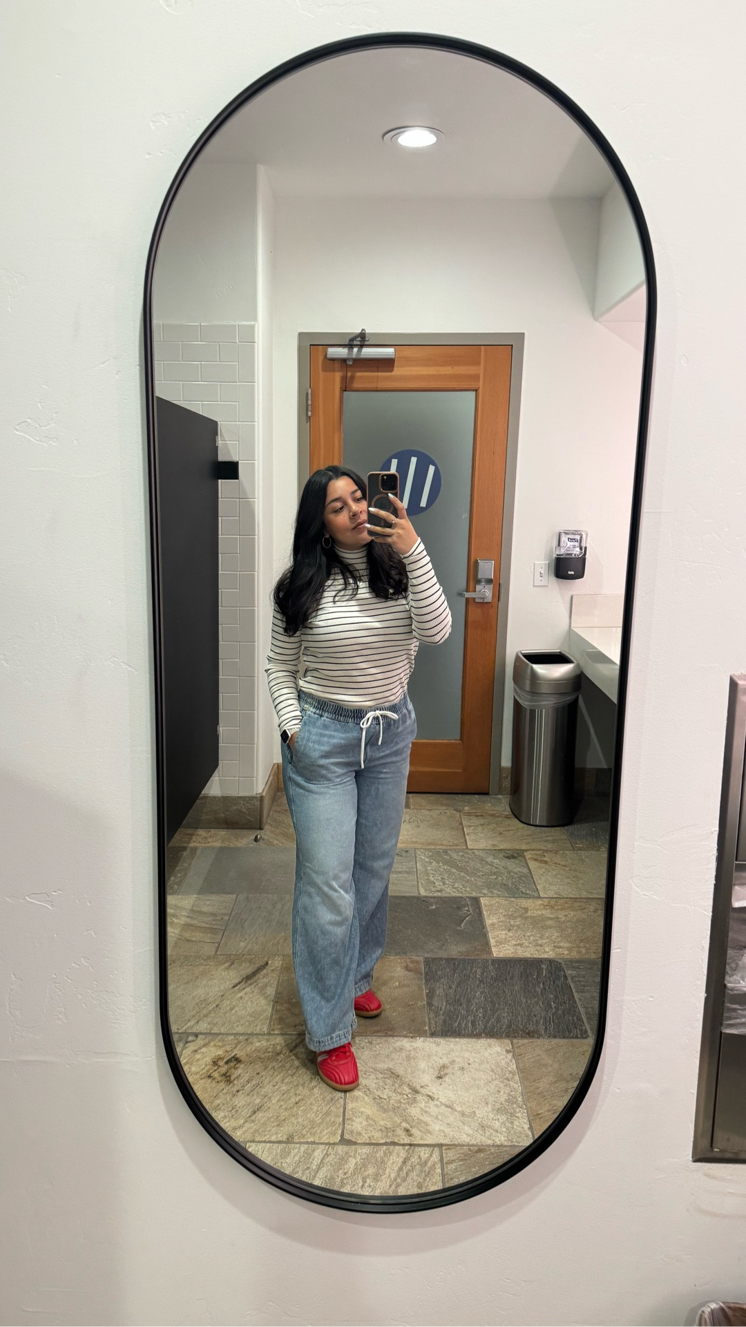 New Year, New Kicks ❤️ Unbox my new Sambas and they are on sale! 



#LTKSaleAlert #LTKFindsUnder100 #LTKootd