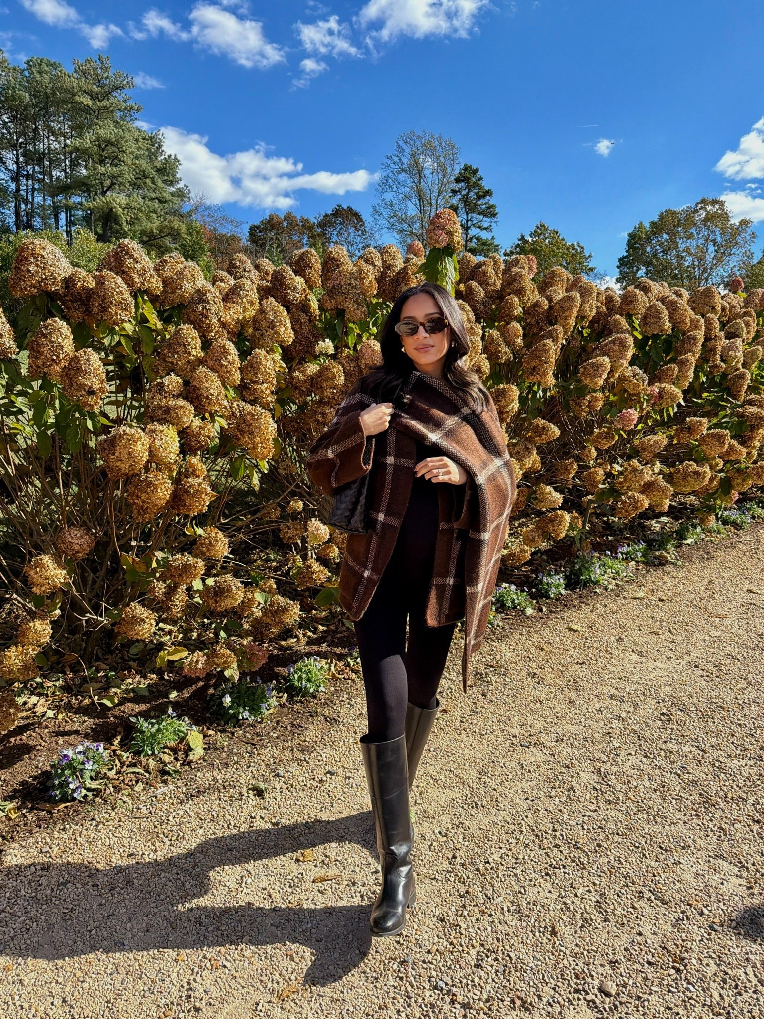 My favorite outfit from 2035 🤩 Wearing size S/M in Zara cardigan, S maternity leggings, boots fit TTS but I always go up 1/2! 

Napa outfit 
Winery outfit 
Wine country outfit 
Fall vineyard outfit 
Wine tasting outfit 
Fall outfit 
Fall fashionn

#LTKFindsUnder100 #LTKSeasonal #LTKTravel