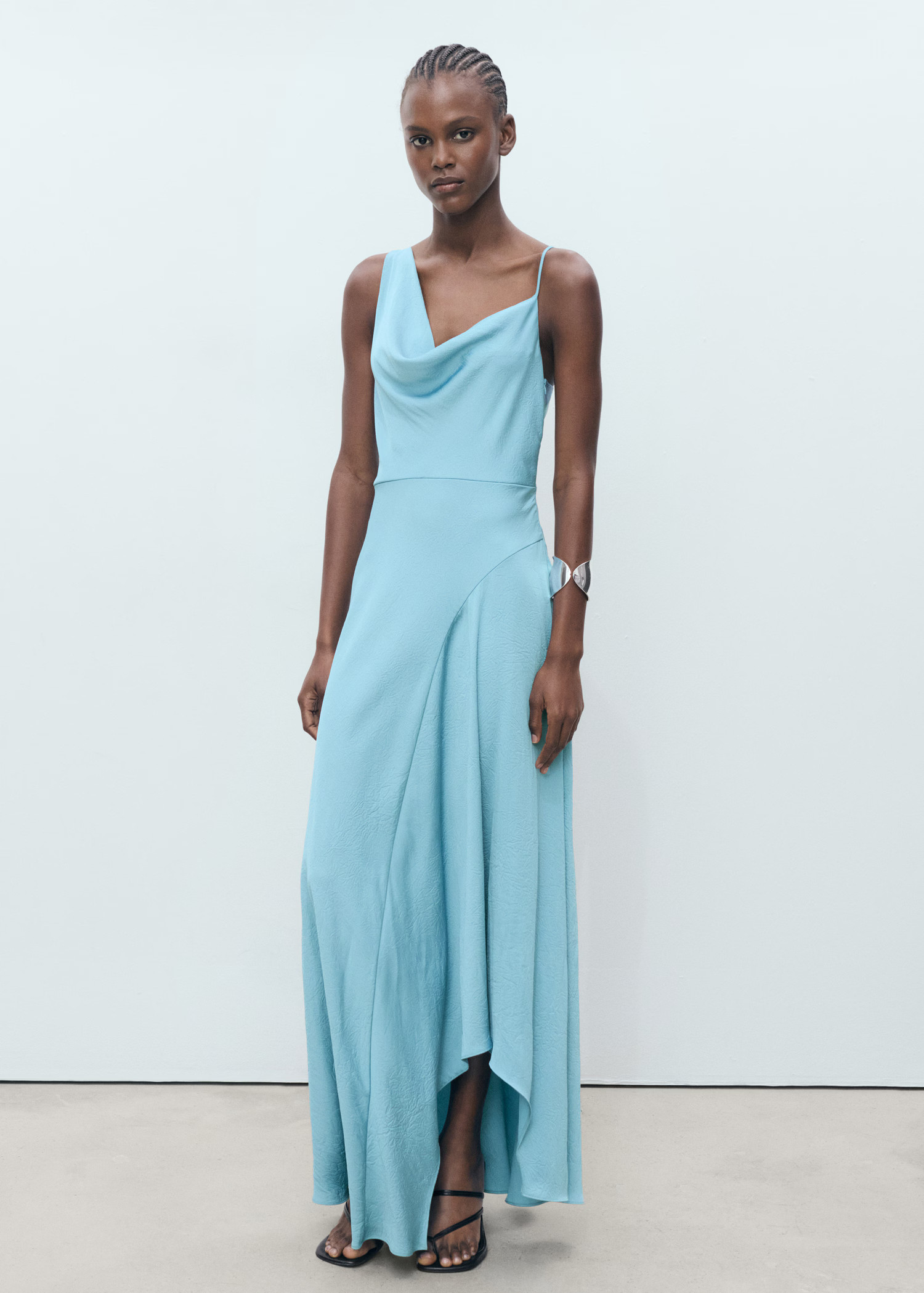 Asymmetrical creased-effect dress - Women | MANGO United Kingdom | MANGO (UK)