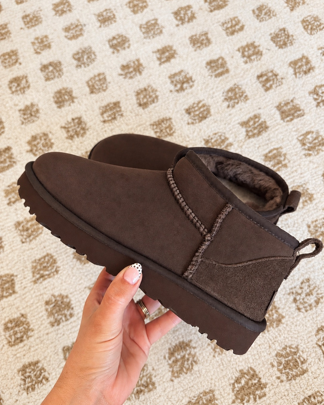 New uggs in “dusted cocoa” TTS!