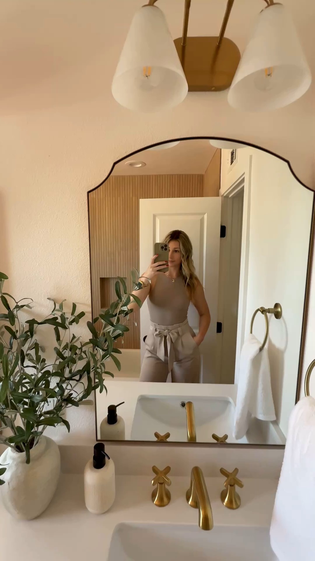 My favorite outfit to show homes in, these pants are the best! They run big I’m wearing a size 6 🫶🏼

#LTKFindsUnder100 #LTKWorkwear #LTKStyleTip