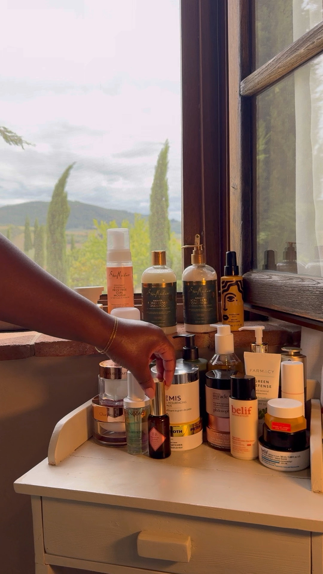 Fall Into Winter Skincare Favorites ❤️

#LTKBeauty #LTKVideo #LTKSeasonal