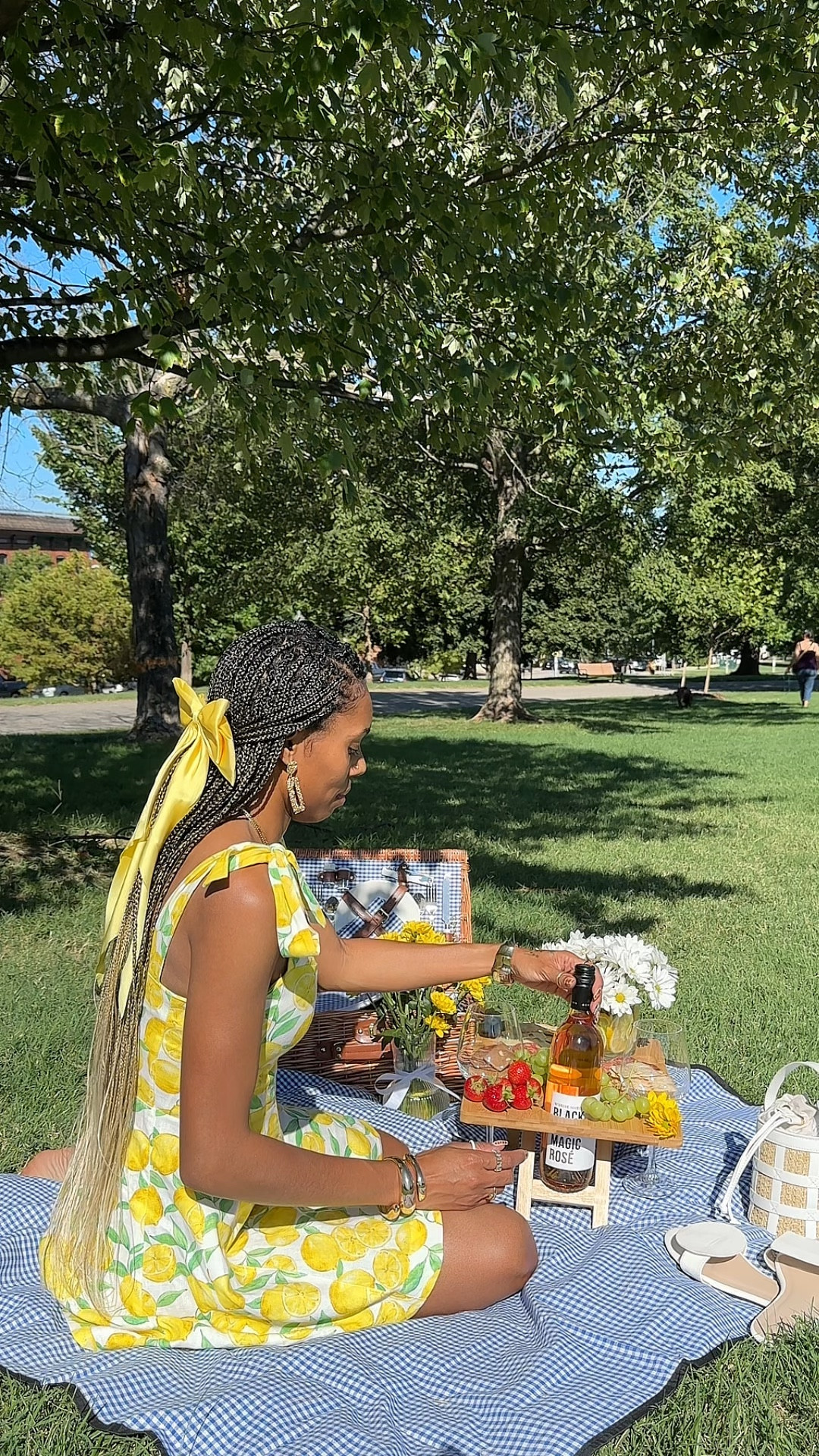 Picnic 💛🌼

#LTKVideo #LTKStyleTip #LTKFindsUnder50