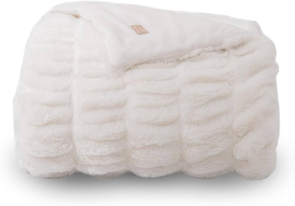 EVERGRACE Faux Rabbit Fur Throw Blanket, Luxurious Soft Bubble Fluffy Blanket, Ruched Cozy Fuzzy ... | Amazon (US)