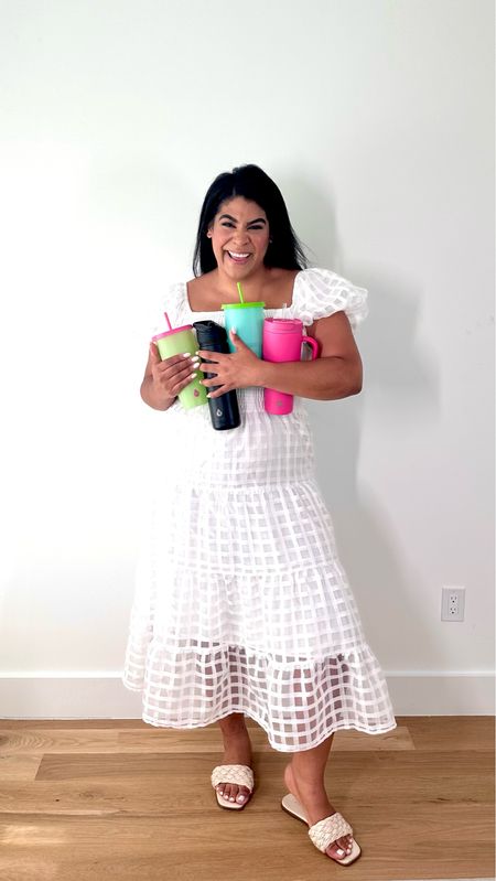 Midsize summer outfit and my Tal hydration water bottles!! 

Dress- size L


#LTKMidsize #LTKFindsUnder50 #LTKSeasonal