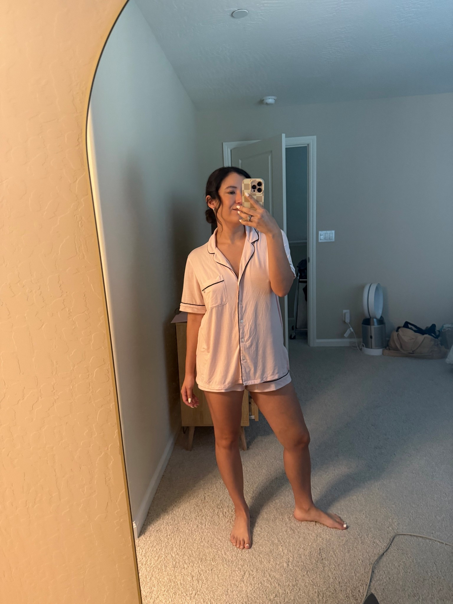 Romanticizing my morning in the cutest pink pajamas 💕 Comfy, breathable, and yes—they have pockets.
Everything’s linked on LTK!

#victoriassecret #vspajamas #ltkcozy #ltkinfluencer #thatgirlroutine #slowlivingstyle #matchingpjs 


#LTKBeauty #LTKGiftGuide #LTKFindsUnder100