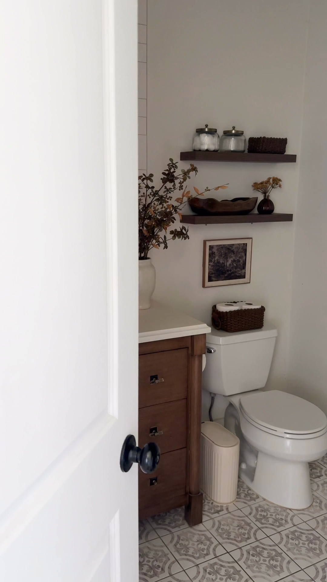 Budget friendly fall bathroom styling, fall decor, bathroom decor, shelf styling, shelf decor, bath towel, hand towel, fall art, wall art

#LTKHome #LTKSeasonal #LTKSaleAlert