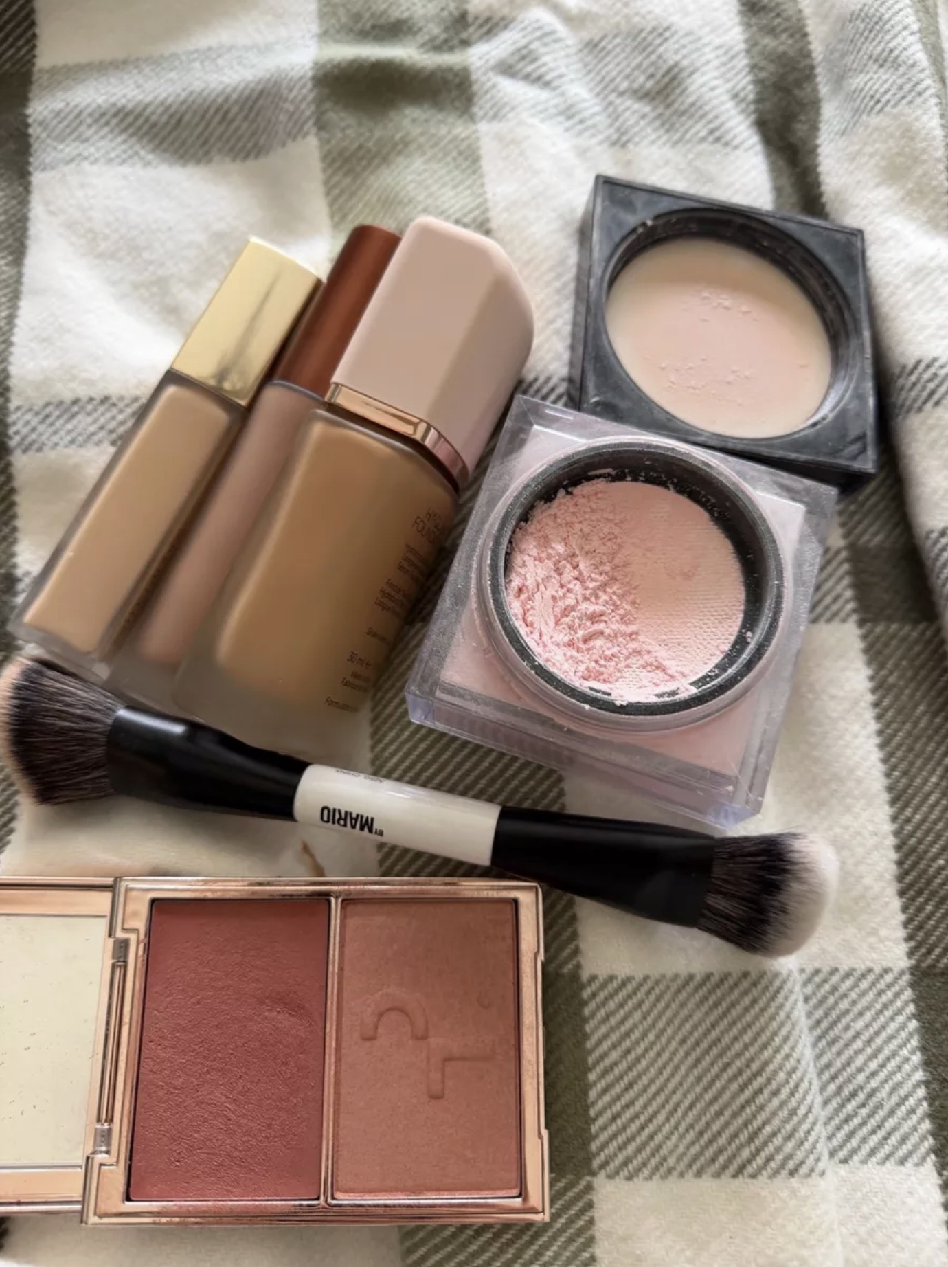 Face makeup, foundation, concealer, powder, contour and bronzer, blush, themominstylee

#LTKselfcare #LTKOver40 #LTKBeauty
