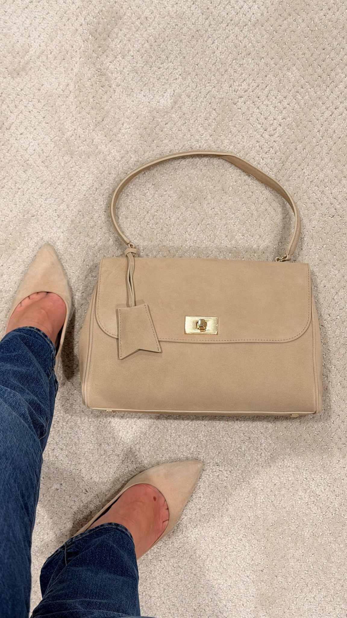 Suede I’m carrying into spring 🤎

Soft neutrals, timeless shapes, and just enough texture to elevate everyday looks. This is one of those pieces that works now and well into the next season.

#LTKdayinmylife #LTKootd #LTKgrwm
