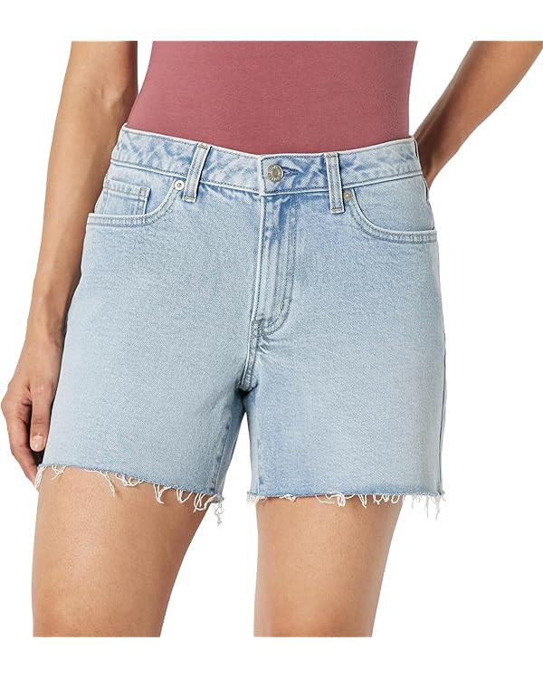 Amazon Essentials Women's Low Stretch Mid-Rise Regular-Fit Jean Short | Amazon (US)