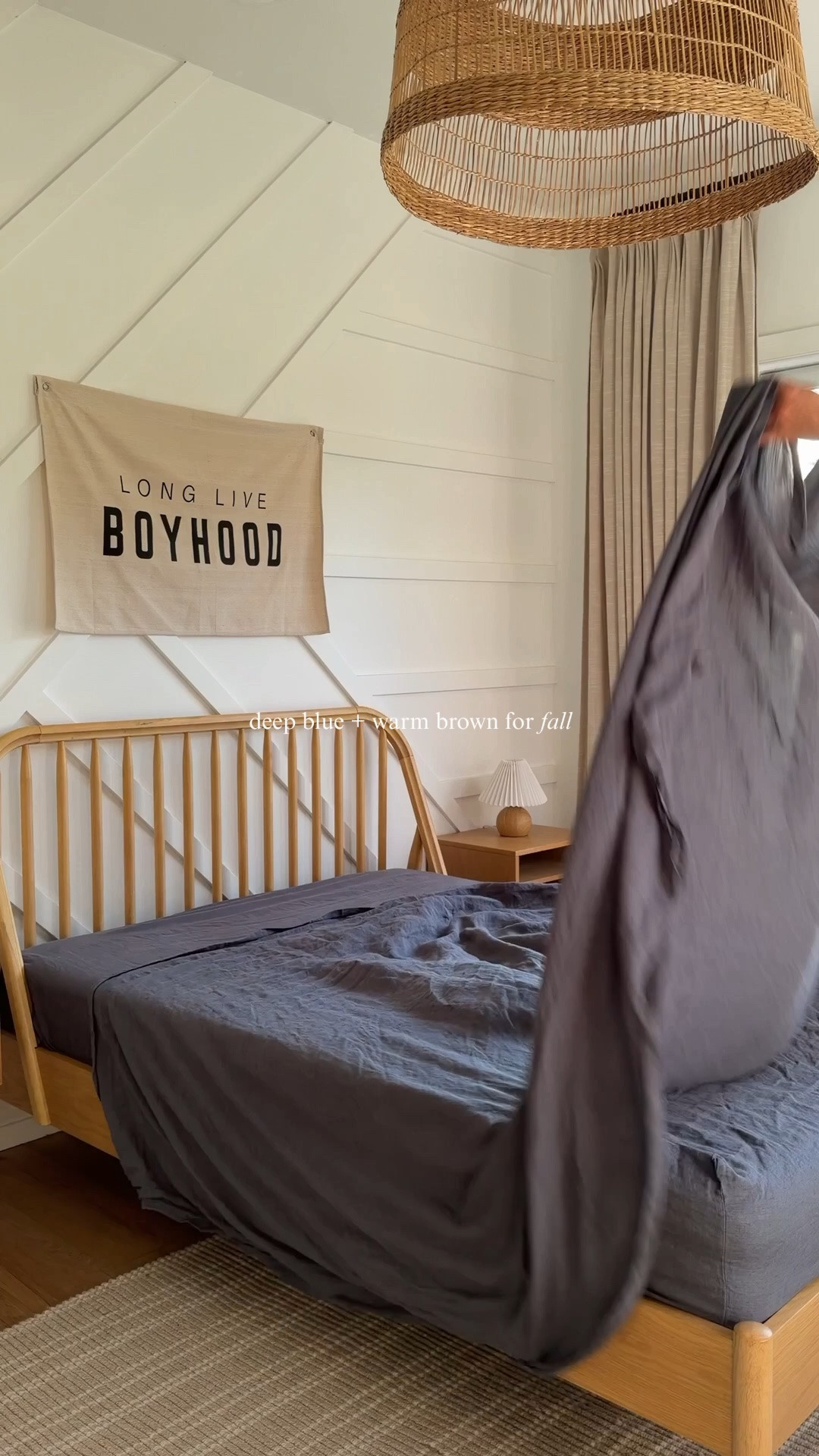 Beau’s room is definitely due for a little update, but I’m not quite ready to tackle another full project jussst yet 😂

so I’m starting small with the easiest part first… bedding! 

I went with a deep blue + warm brown combo for fall and I’m obsessed with how much cozier the room feels!