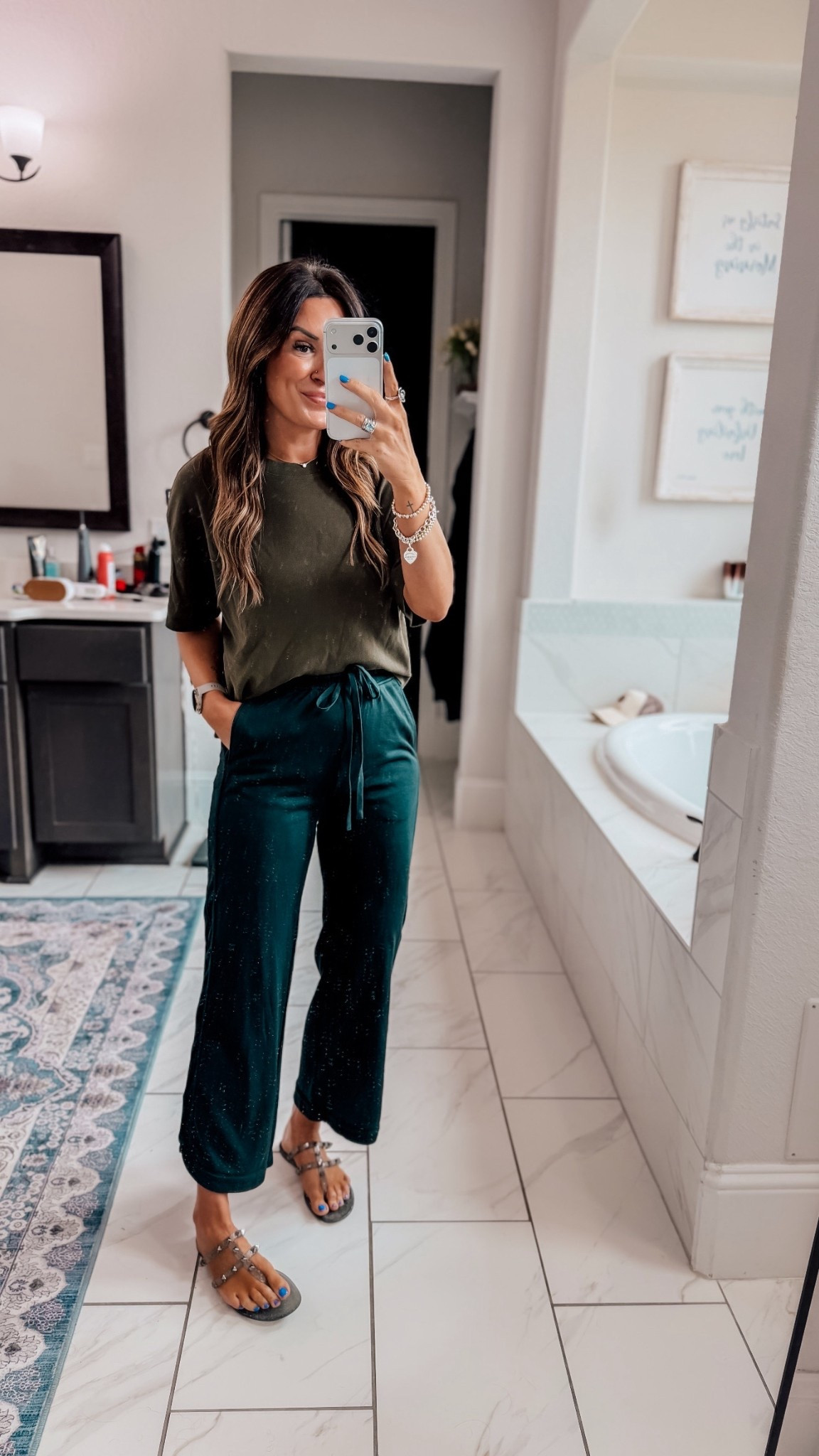 Wearing a medium in the top and an XS in the pants! 

#LTKmomlife #LTKgrwm #LTKootd