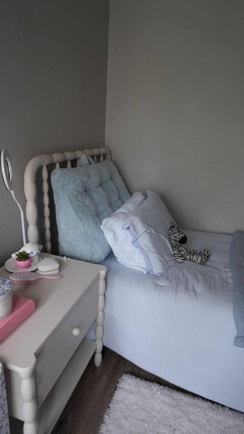 A little room refresh for our sweet Gigi🥹✨ use code MEMORIAL to save! #ad

It’s crazy to think my baby girl is already 10. Watching her personality grow and seeing what she gravitates toward has made creating spaces for her feel extra special lately.

I wanted her room to feel like her, cozy, timeless, and a place she can play, dream, read, and just be a kid a little longer 🤍 The Jenny Twin Bed + Jenny Nightstand from @Maxandlilyfurniture were the perfect pieces to bring it all together.

Seeing her face when she walked in made every detail worth it 🫶🏽

Now excuse me while I pretend she’s still little for just a bit longer 🥹✨

#MyMaxandLily #RoomMakeover #KidsRoomInspo #GirlsRoom #RoomRefresh