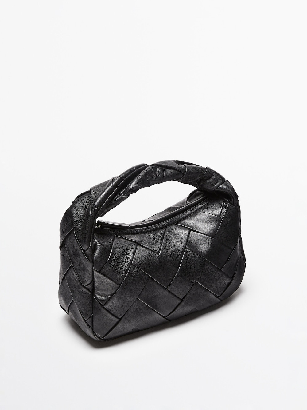 Nappa leather woven croissant bag | Massimo Dutti US