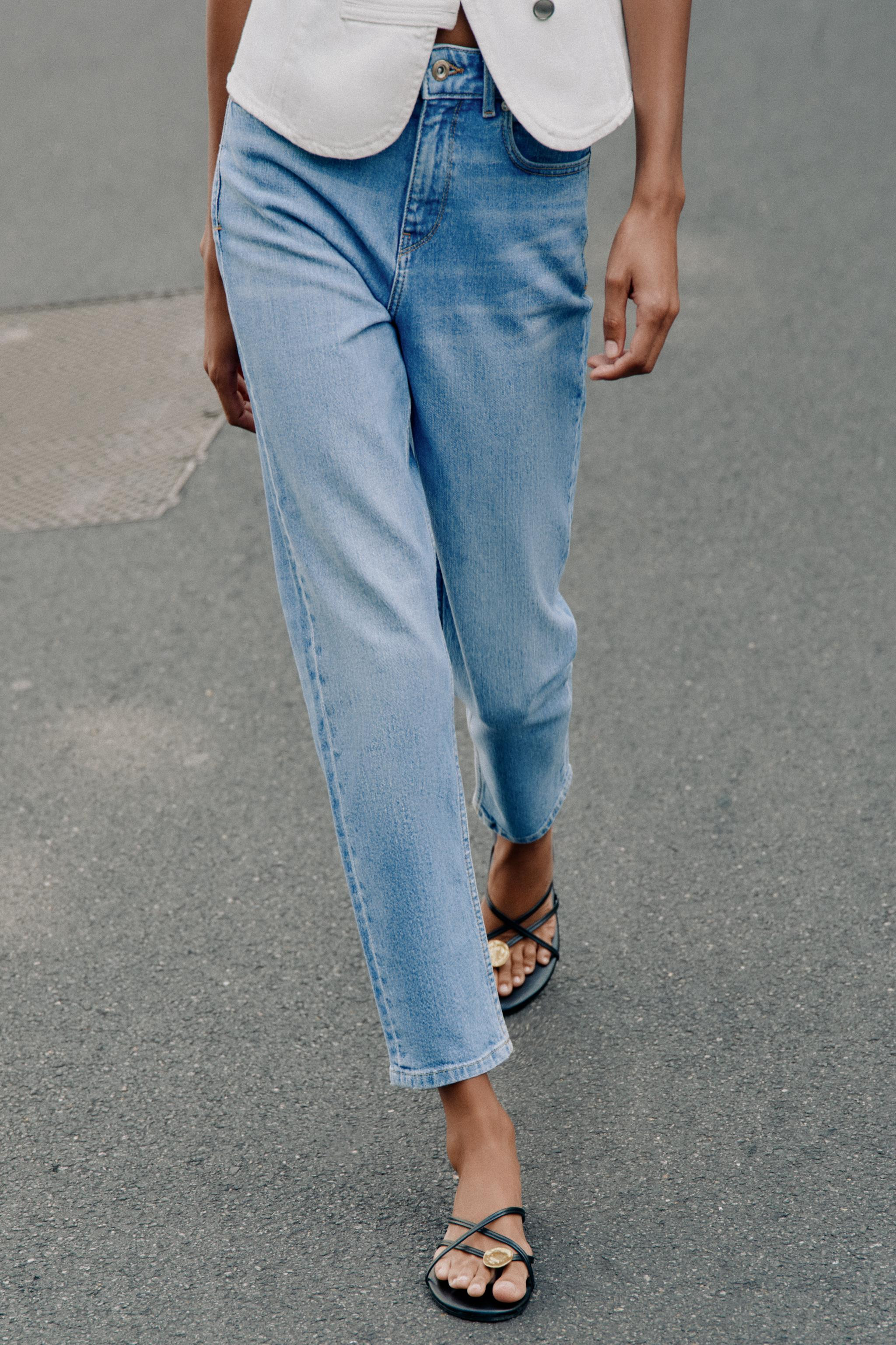 Z1975 HIGH-RISE MOM FIT JEANS | Zara US