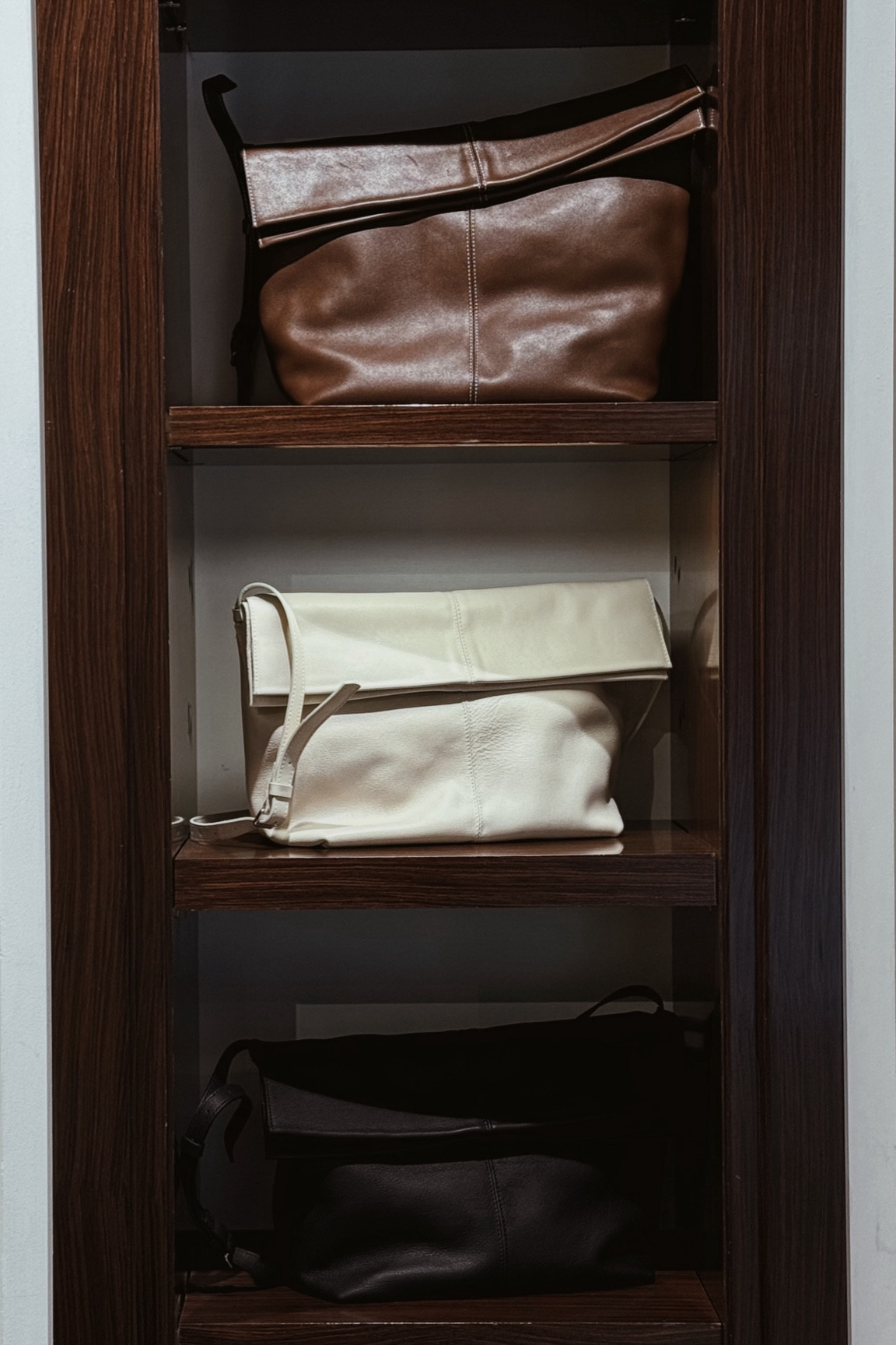 New in bag edit 💼 

Leather bags / casual bags / tote bag / summer style / neutral tones / Massimo Dutti / Wardrobe stapes

#LTKstyletip #LTKeurope #LTKtravel
