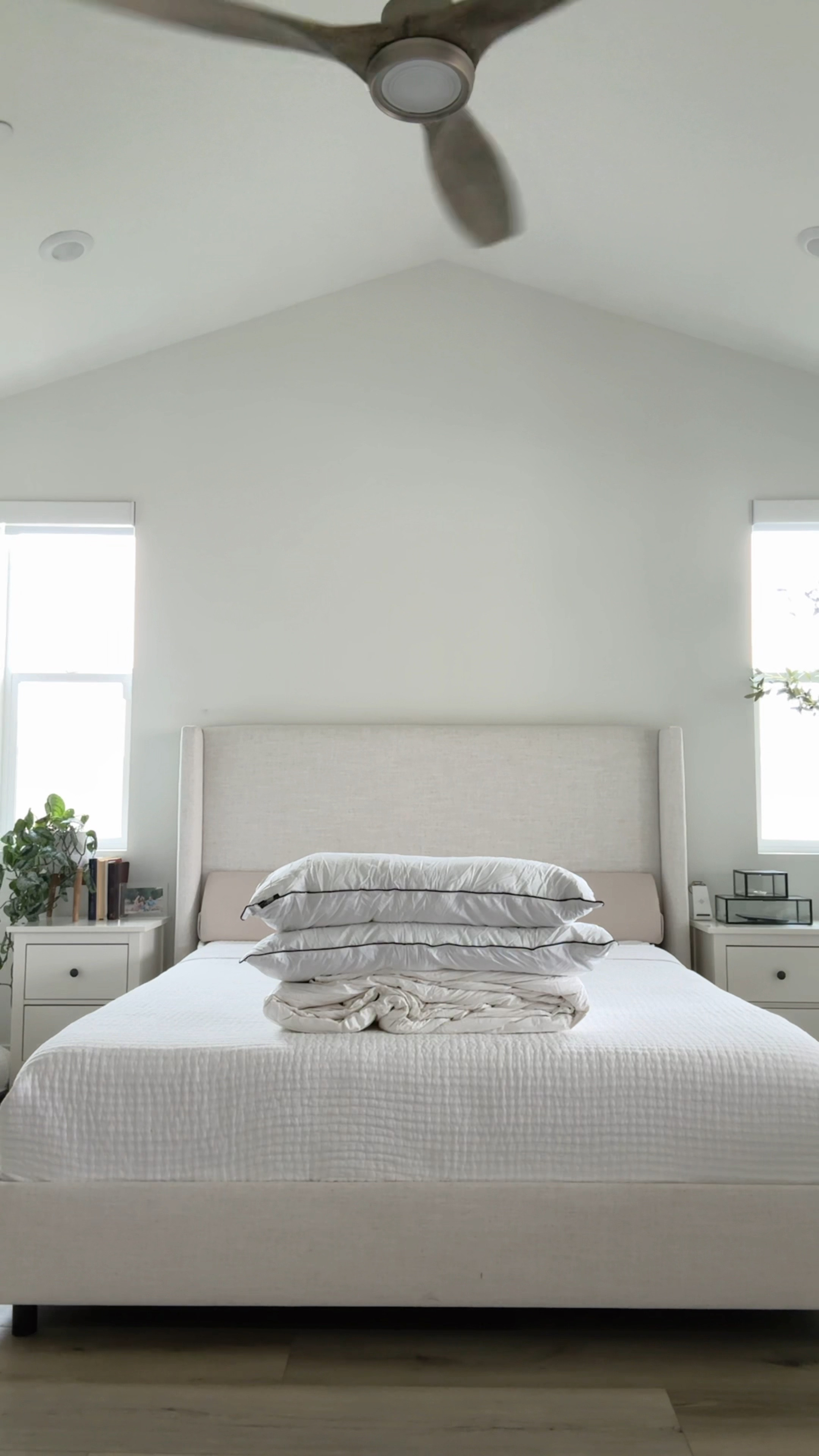 Make my bed with me on Monday. 

My favorite place in the world is my room, and more specifically, my bed 😂 so I am very particular about what I put on it! Today, I added a 100% organic cotton duvet insert and pillows from @apsmileduvet to make it even more comfy!! 

All links are on my LTK, or you can comment “BED” for all the details!

#momlife #family #home #homedecor #interiordesign #homesweethome #homedesign #family #lifestyle #parenthood #dailyparenting #homefind #aesthetic #aesthetichome #homedecor #amazonfinds #amazonhome #amazoninfluencer #amazonreview #amazonreviewer #amazonshopping #amazonmusthaves  #homestyle #neutral #neutraldecor #neutralhome #neutralhomedecor #makemybed #bed #bedding #masterbedroom

#LTKSaleAlert #LTKFamily #LTKHome