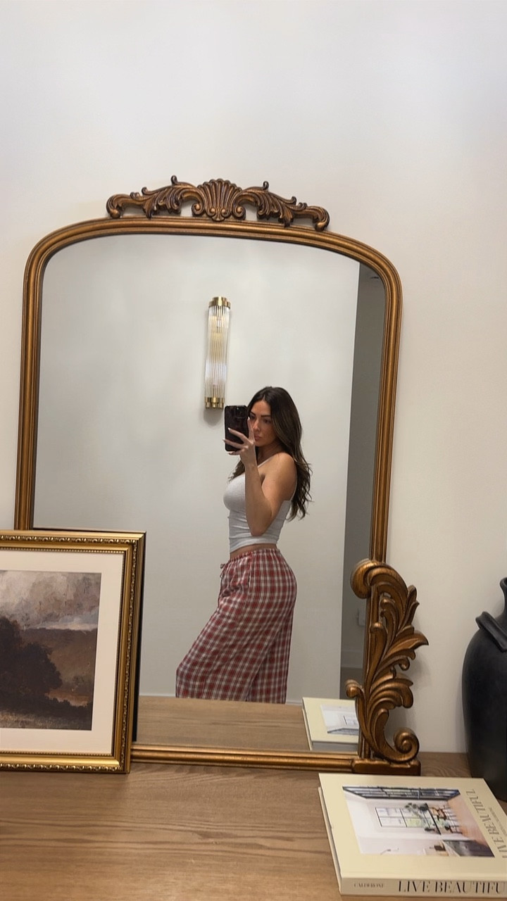 $20 flannel Christmas pajama pants. Comfy, cozy and flattering yet relaxed fit. Wearing a small.

#LTKFindsUnder50 #LTKStyleTip #LTKHoliday