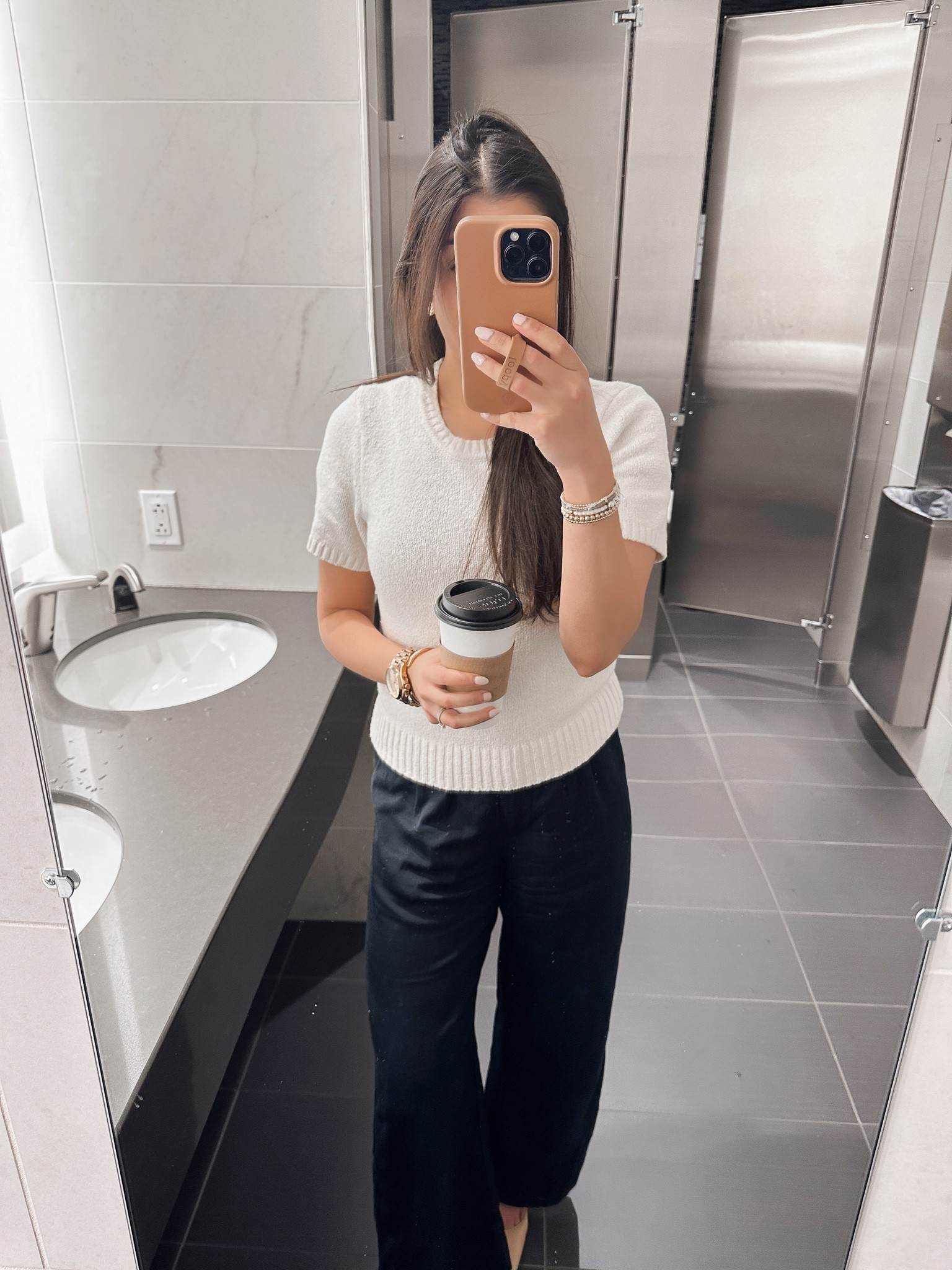 Can’t stop watching the news 😵‍💫 heartbroken over LA and praying everyone stays safe ❤️



Abercrombie sale, short sleeve sweater, crew neck, winter wardrobe essential, work outfit, trousers, petite trousers, Sloan pants, petite work look, winter work outfit, petite work pants, comfortable work pants 

#LTKSaleAlert #LTKSeasonal #LTKWorkwear