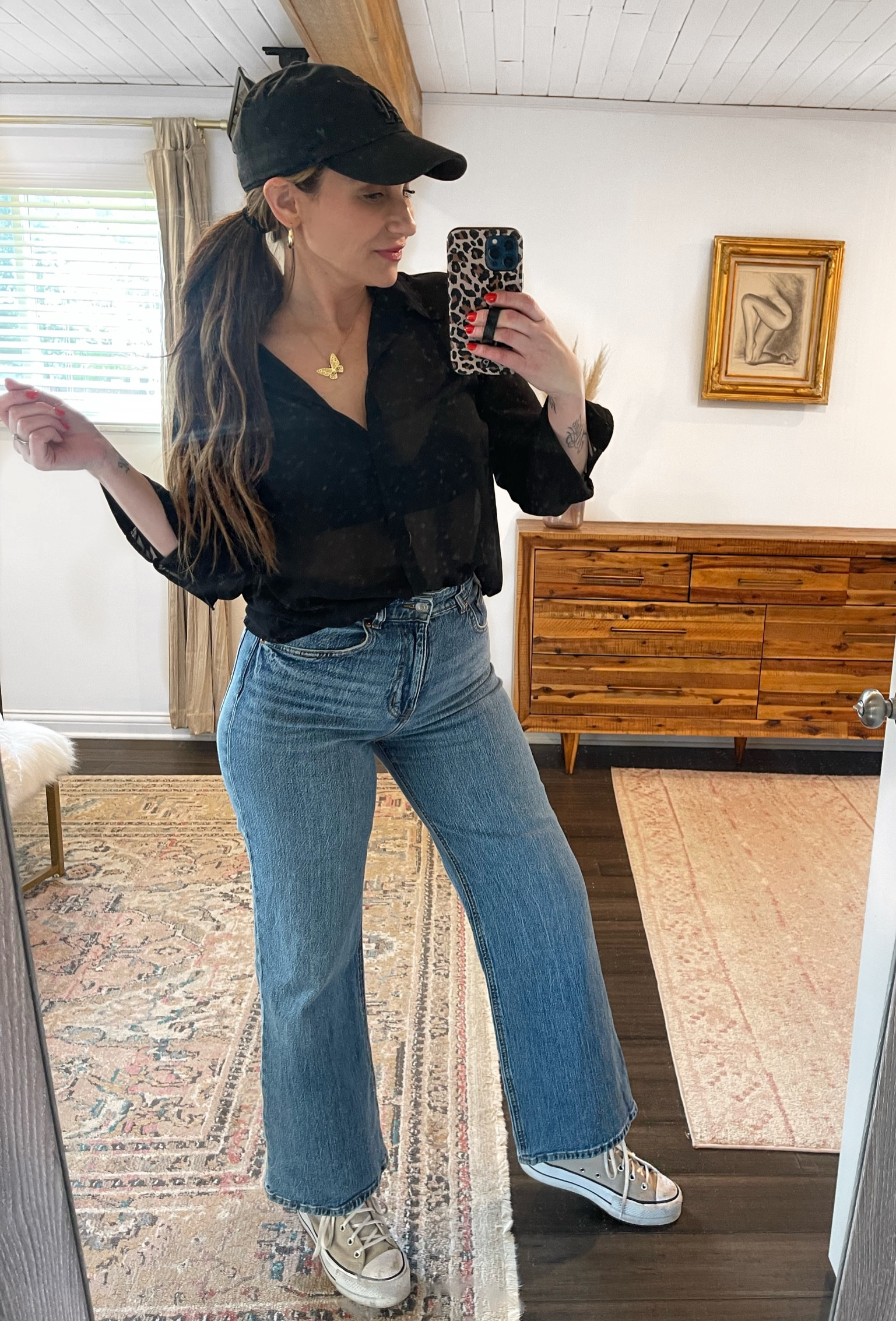 Easy Breezy 101
I’m 5’6”
150 lbs 
Top M
Jeans 8
Shoes 9