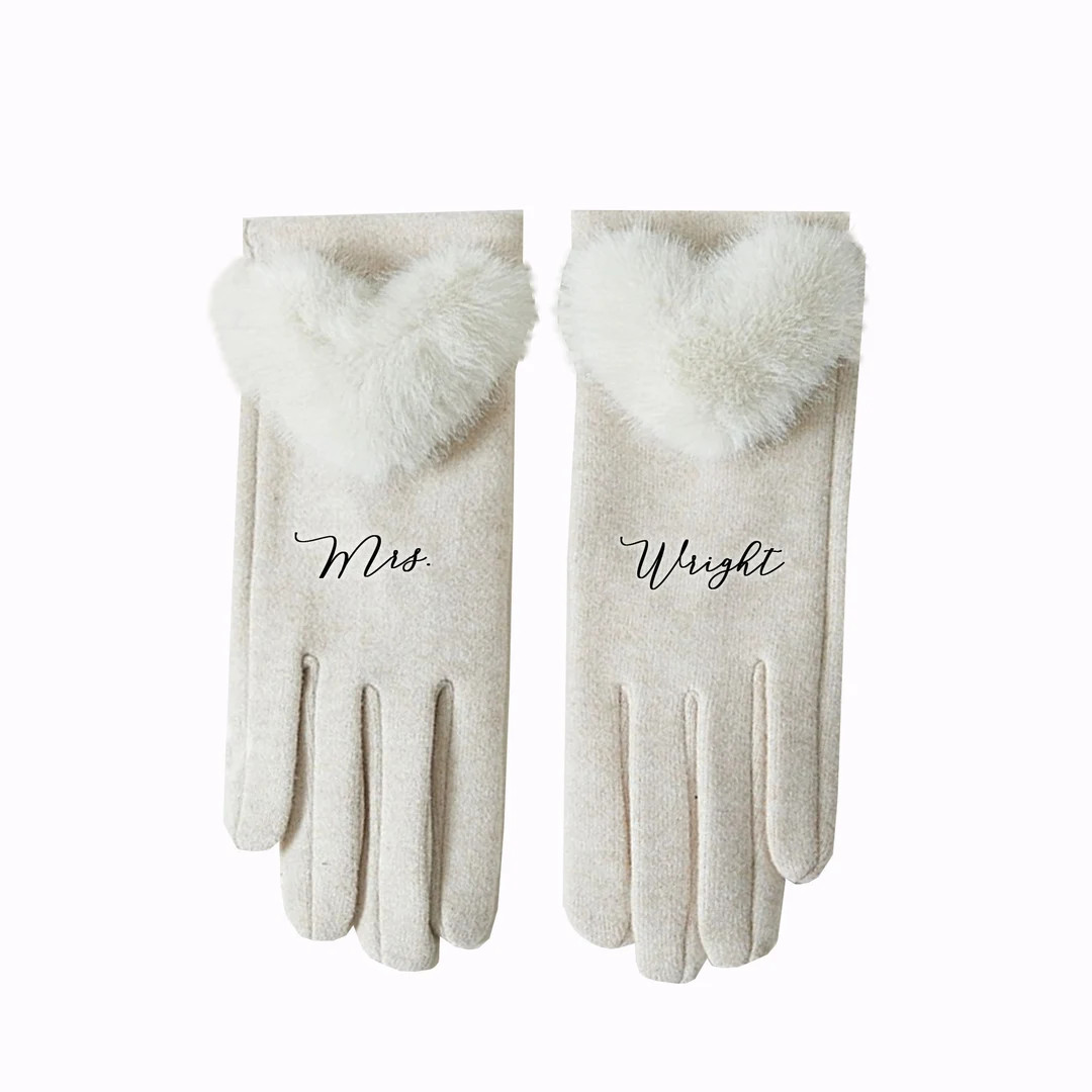 Personalized Mrs White Faux Suede Fur Heart Gloves, Gift for Bride, Custom Last Name Wedding Pres... | Etsy (US)