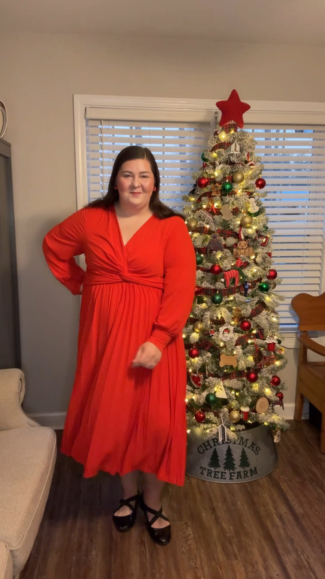 The prettiest red dress—perfect for work or holiday parties! Wearing a size 20. Comes in several colors!

#LTKPlusSize #LTKHoliday #LTKSeasonal