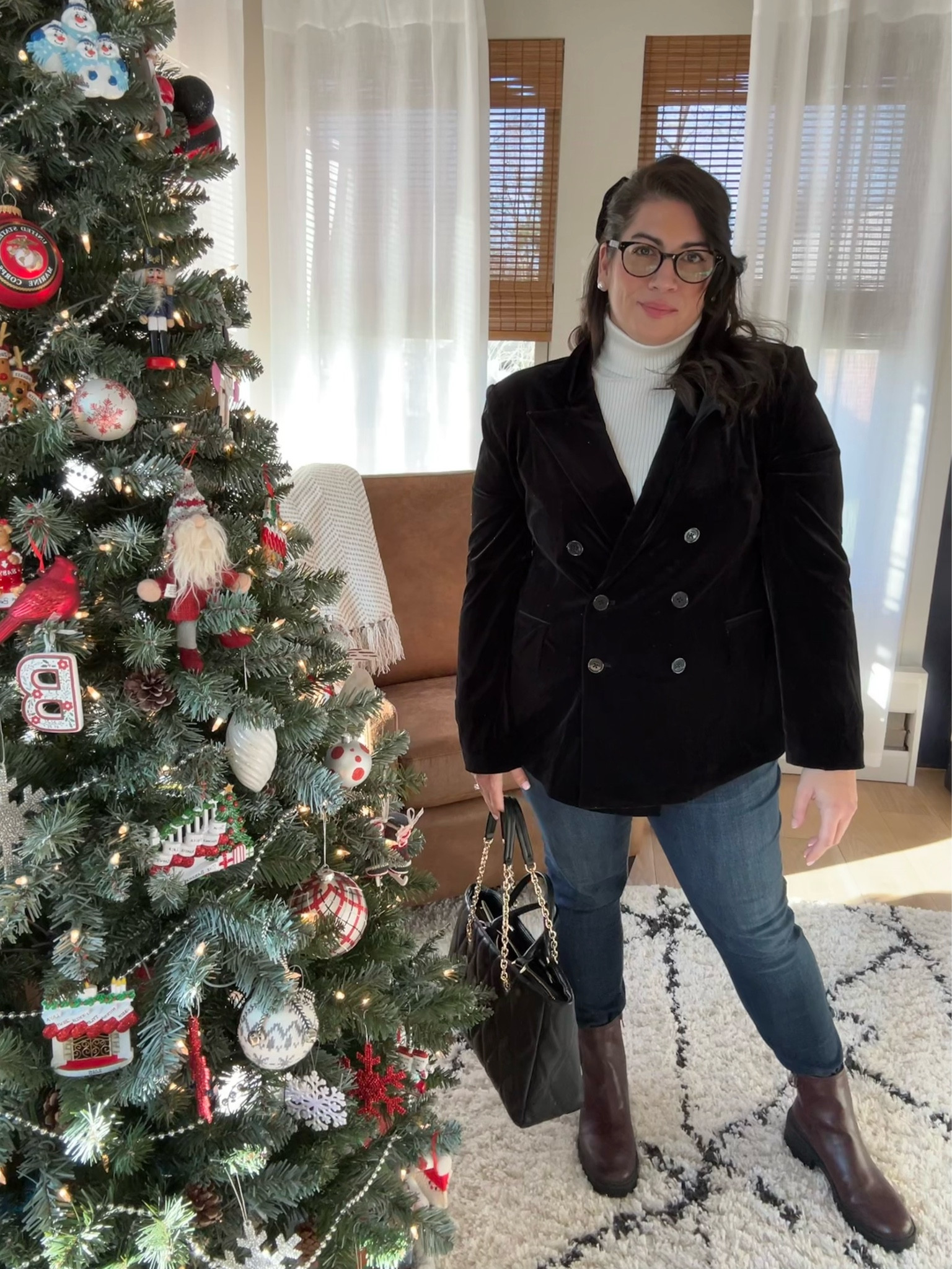 Black velvet blazer
Walmart blazer
Affordable style
Holiday style
Holiday outfit
Classic style 
Trendy style 
Walmart finds 
Midsize style 

#LTKHoliday #LTKmidsize #LTKSeasonal