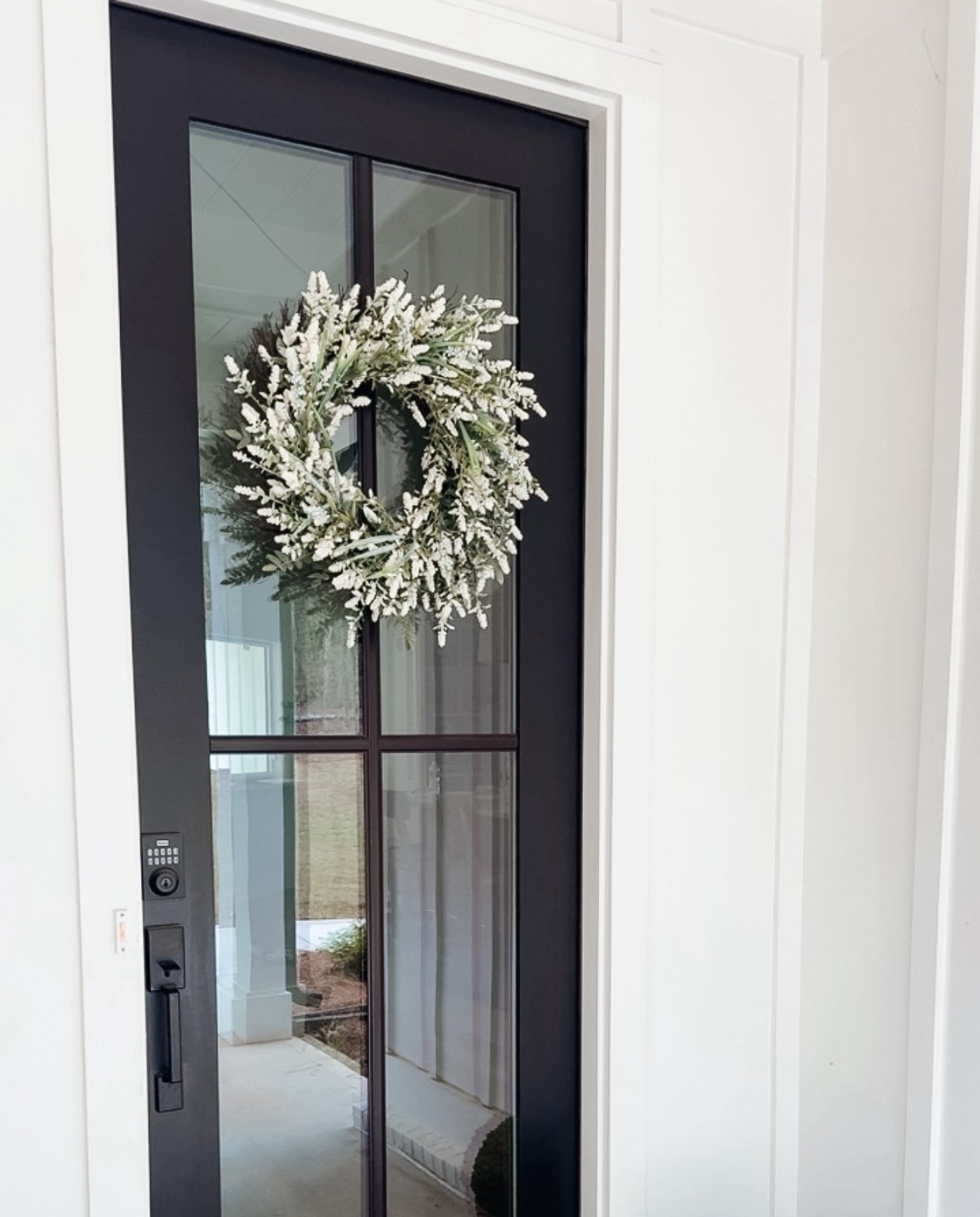 Wreaths on sale 50% off

#LTKHome #LTKSeasonal #LTKSaleAlert