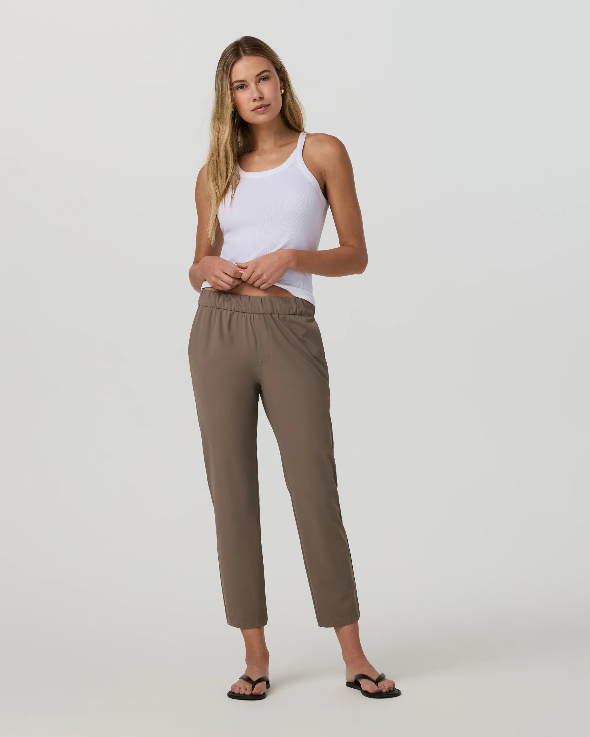 Miles Ankle Pant – Women's Smokey Taupe Everyday Pants – Vuori | Vuori Clothing (US & Canada)