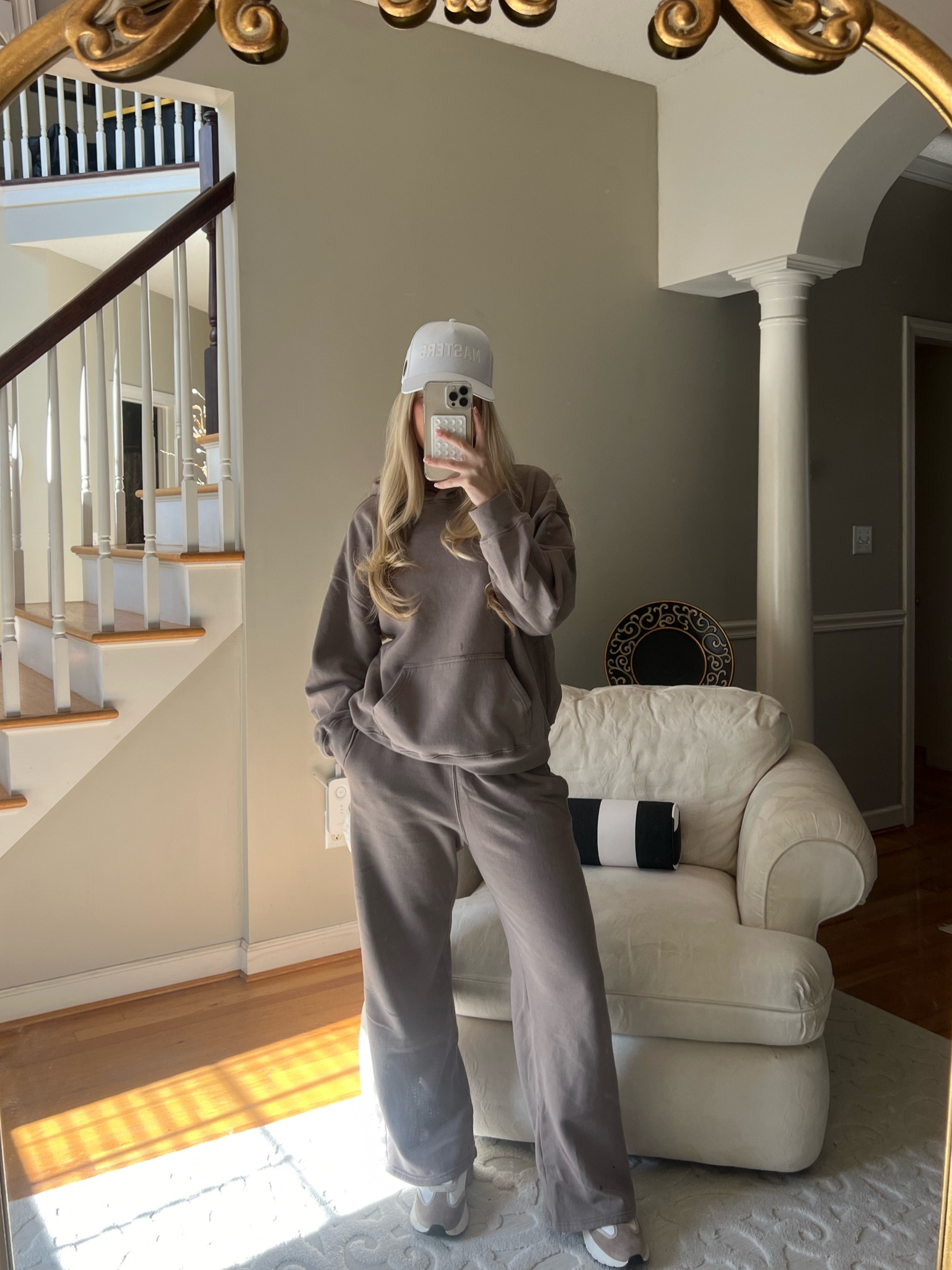 outfit of the day! 
•
Hollister 
Tory Burch 


#LTKstyletip #LTKsalealert #LTKU