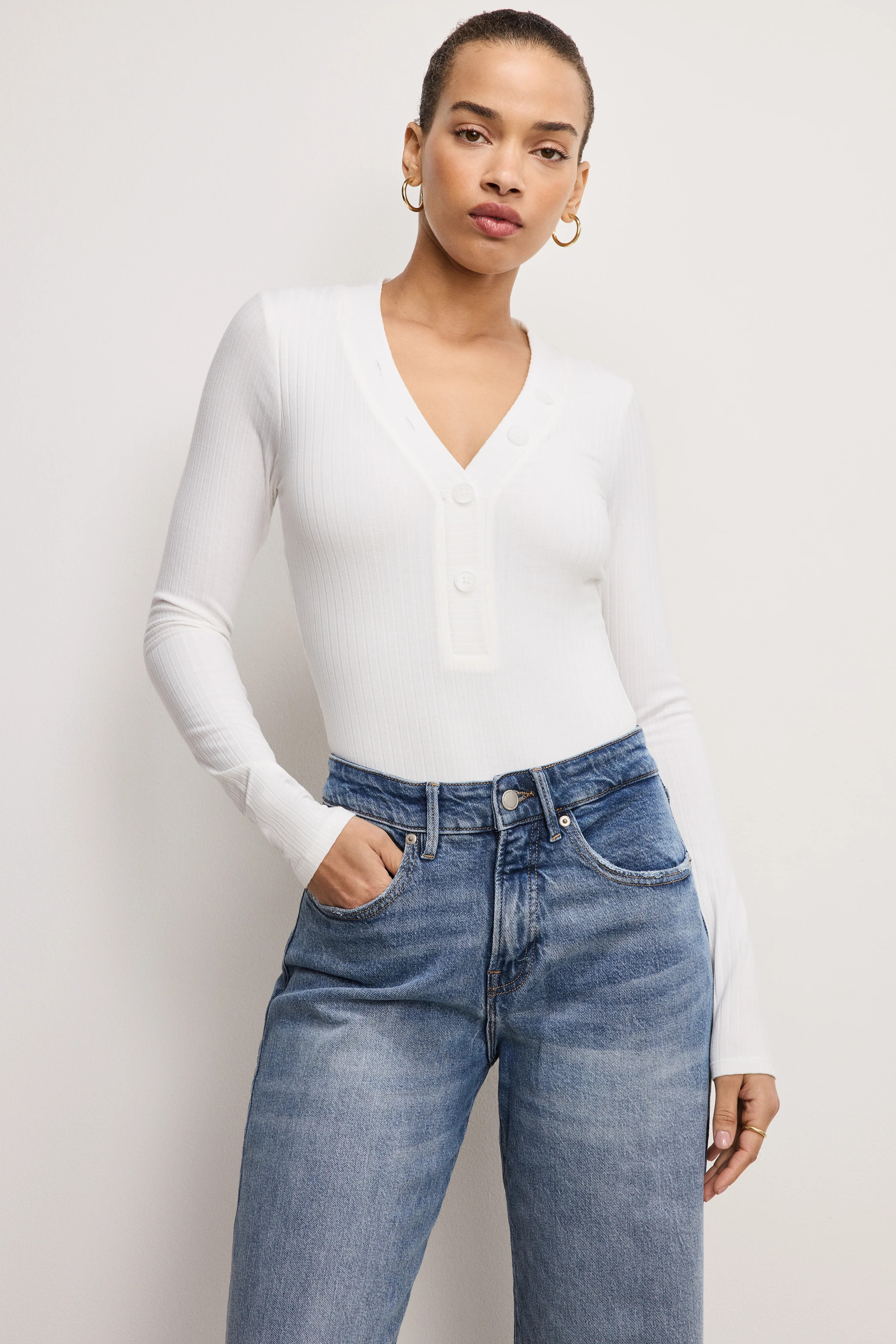 RIBBED HENLEY BODYSUIT | IVORY001 - GOOD AMERICAN | Good American
