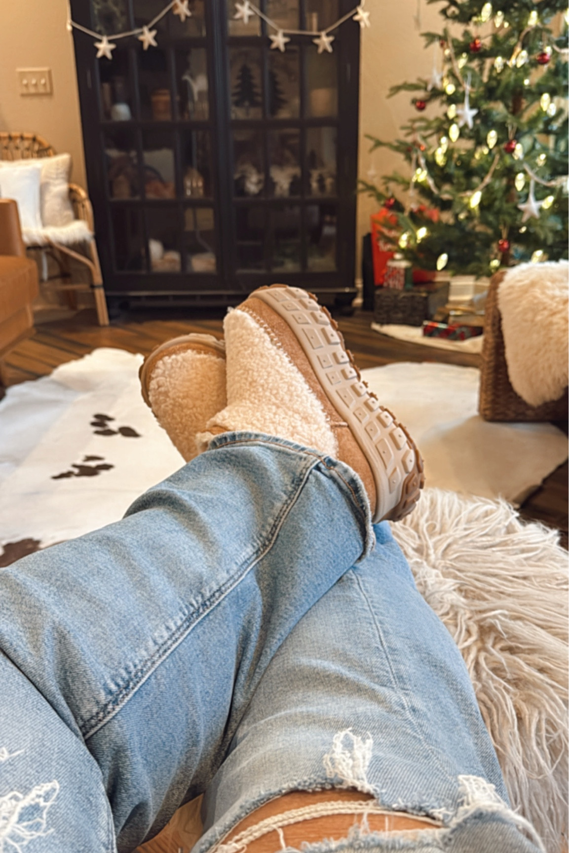 Merry Christmas to me with Ugg!!! Love these and they are on sale many places! Will sell out soon! So cozy and comfy with real shearling too!! #ugg #christmasgiftsforher #teengifts

#LTKShoeCrush #LTKGiftGuide #LTKHoliday